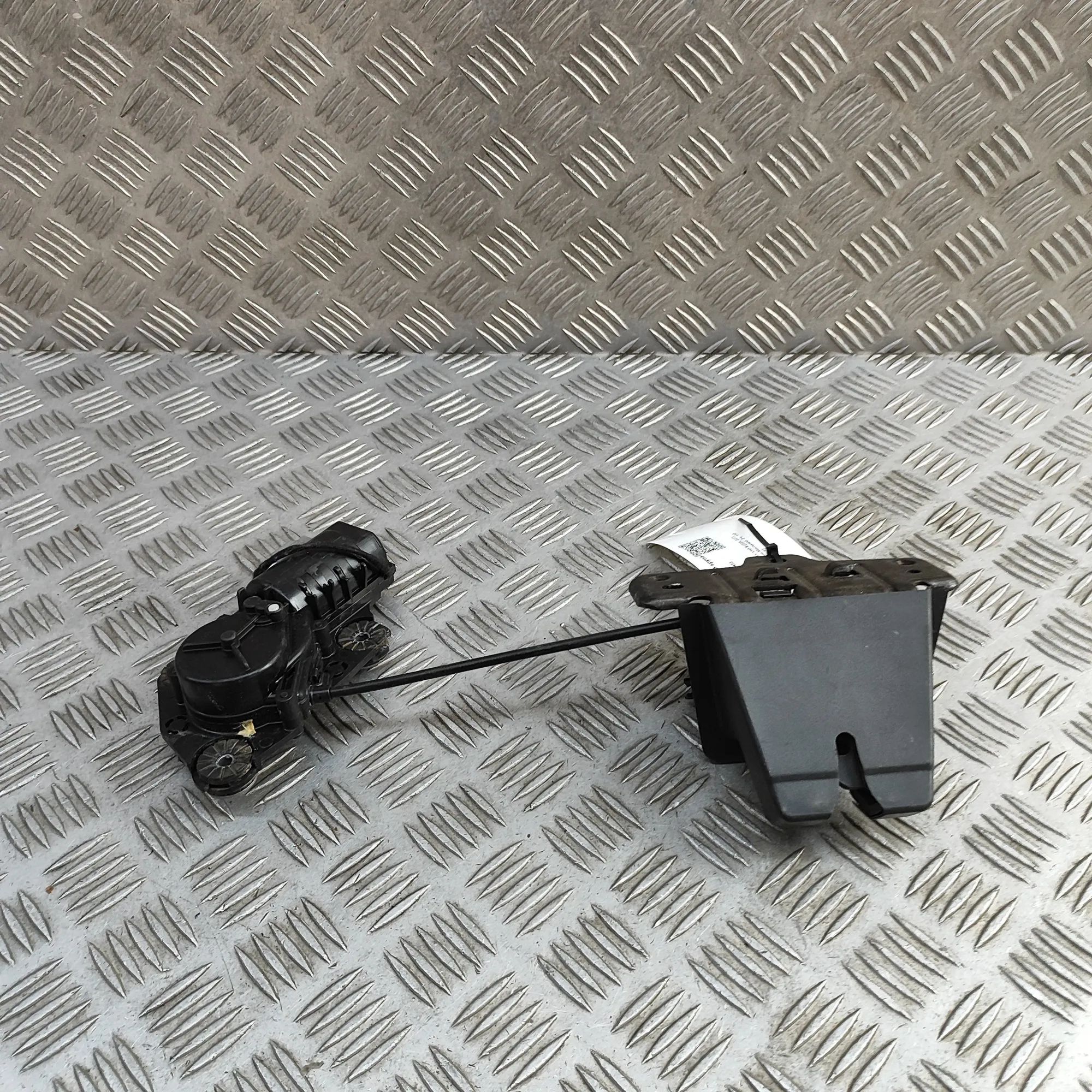 Volvo V60 Tailgate Boot Lock Tailgate Boot Lock — VOLVO V60 (II 225, 227) (2...