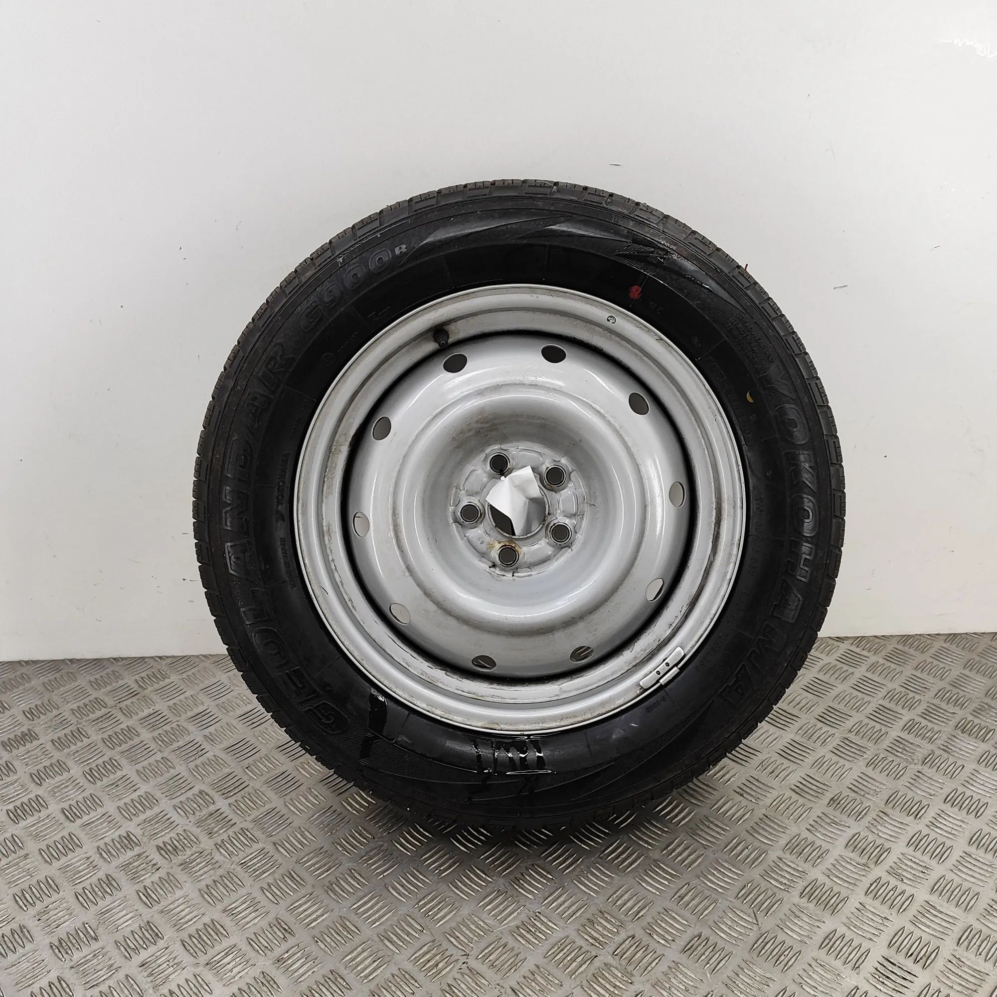 Subaru Outback Spare Wheel Space Saver Spare Wheel Space Saver — SUBARU OUTBACK (BL, B...