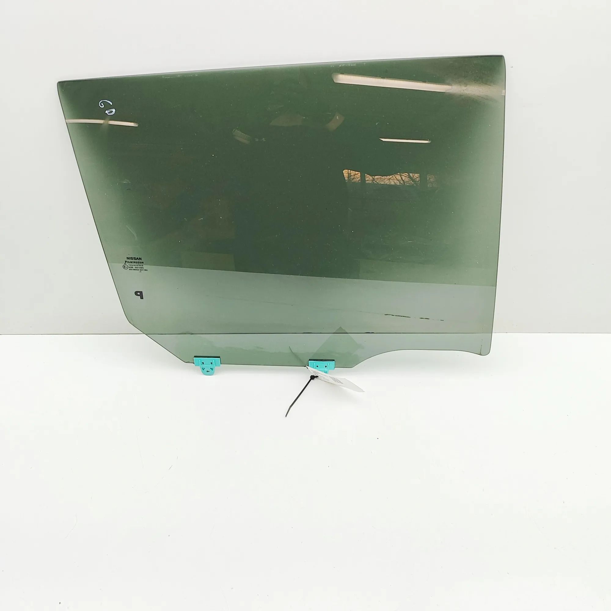 Nissan Leaf Right rear door window Right rear door window — NISSAN LEAF (ZE1) (201...