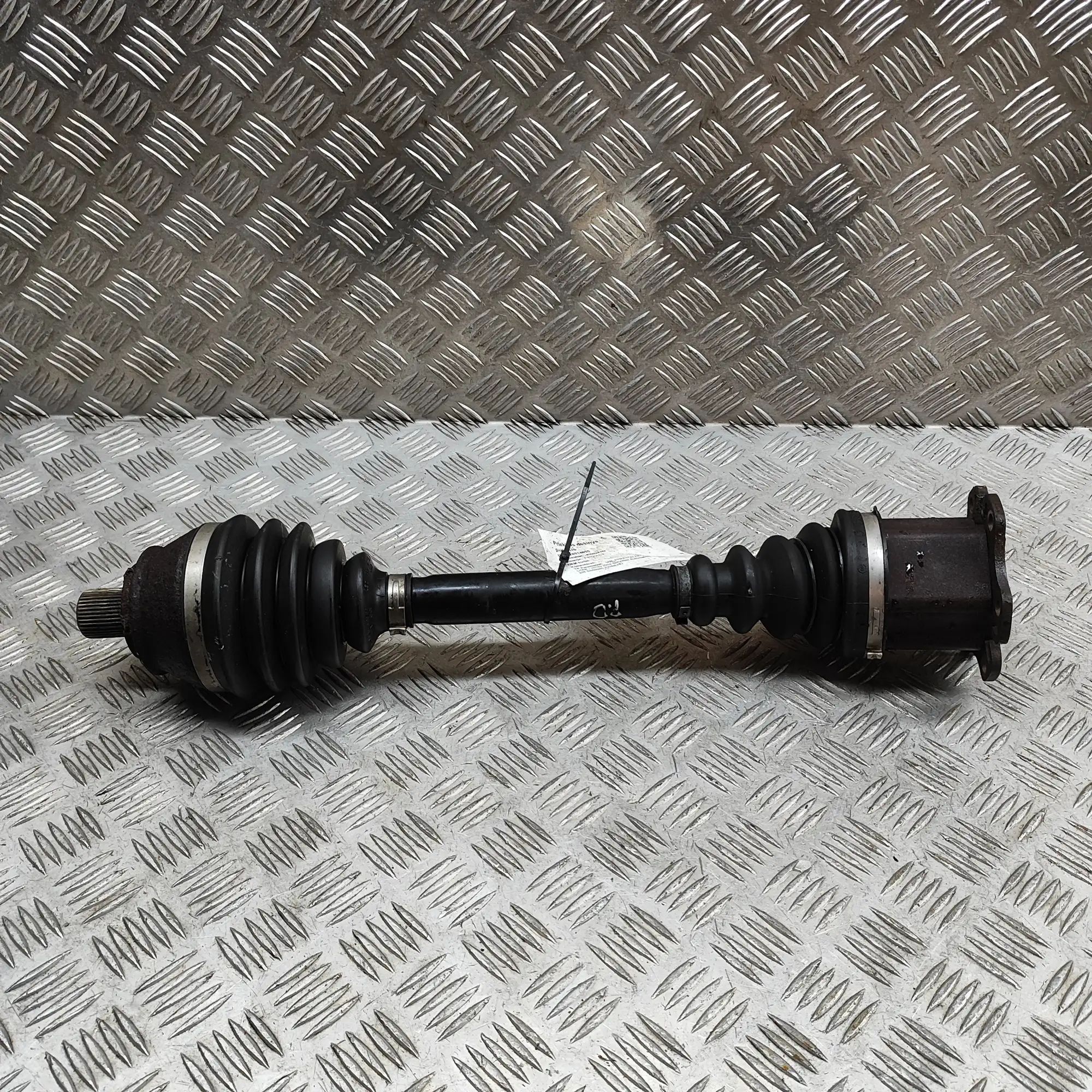 Volkswagen Phaeton Front Right Driveshaft Front Right Driveshaft — VW PHAETON (3D_) (2002...