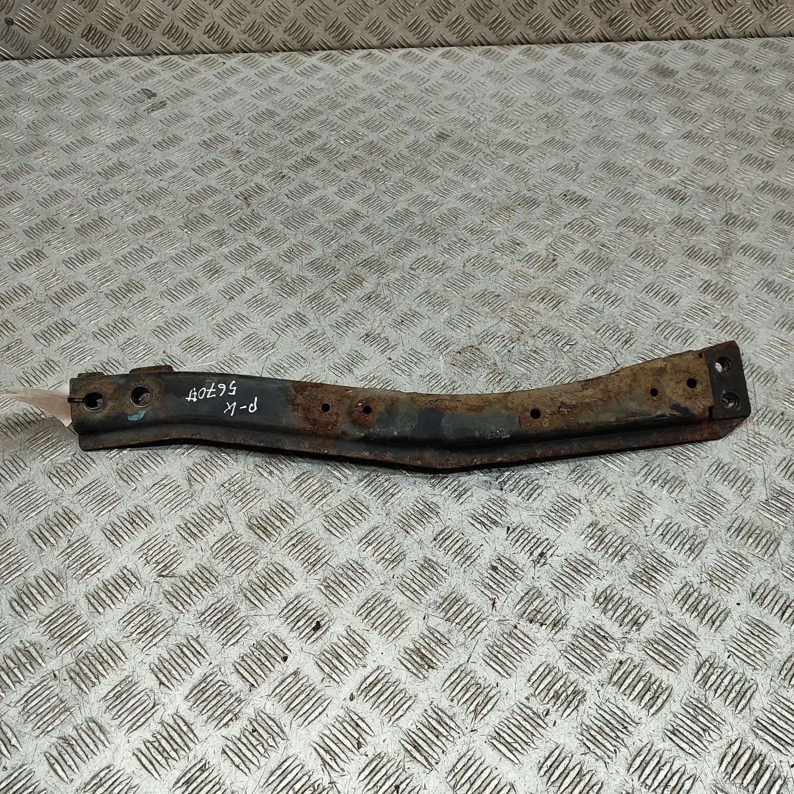 Mitsubishi Outlander Left Side Subframe Bracket Left Side Subframe Bracket — MITSUBISHI OUTLAND...