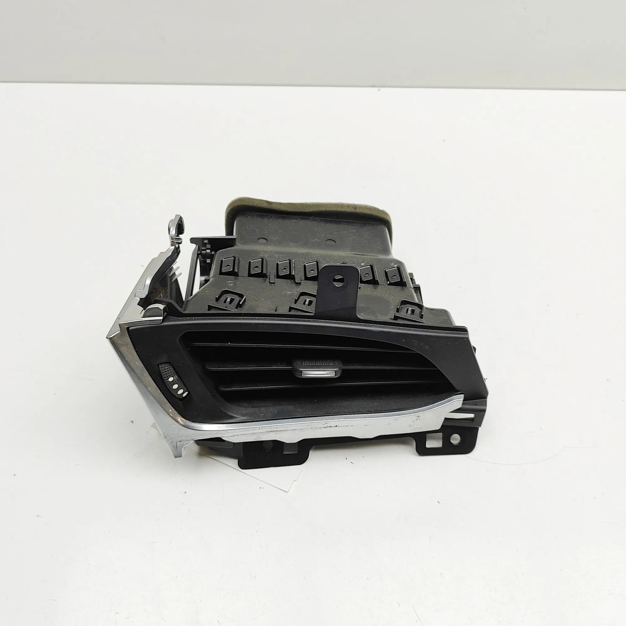 Cadillac Escalade Dashboard Air Vents Dashboard Air Vents — CADILLAC ESCALADE (2014-....