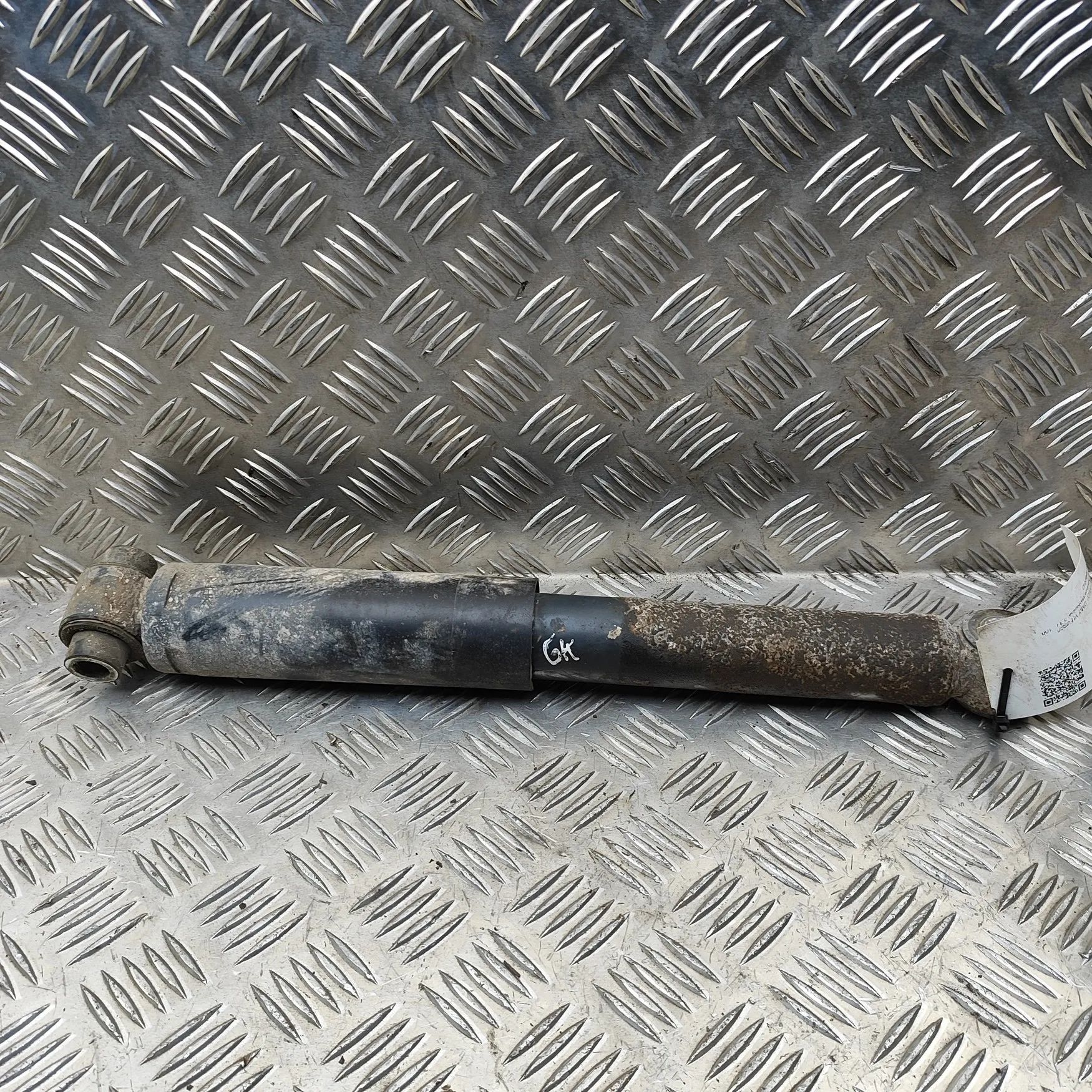 Iveco Daily Shock absorber — rear left Shock absorber — rear left — IVECO DAILY (VI Va...