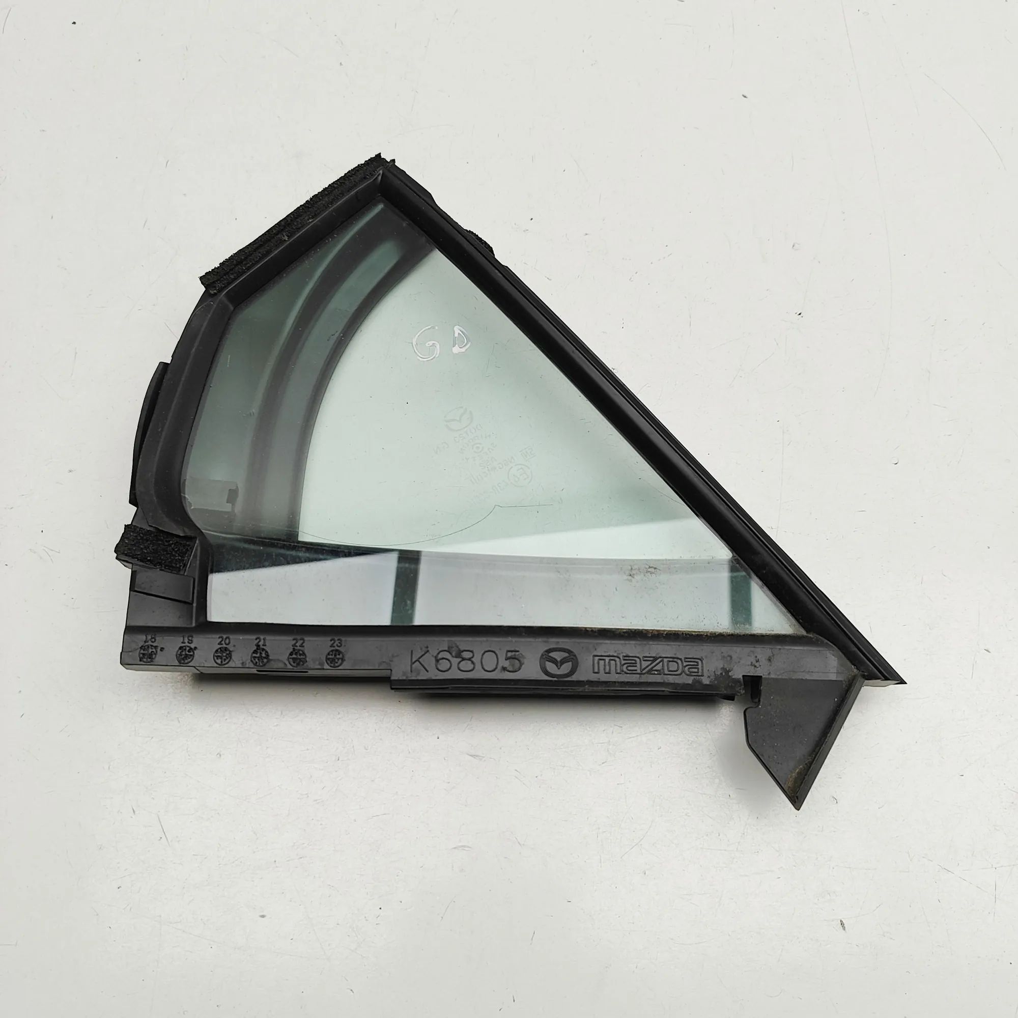 Mazda 3 (BP) Right rear door window Right rear door window — MAZDA 3 (Hatchback BP)...