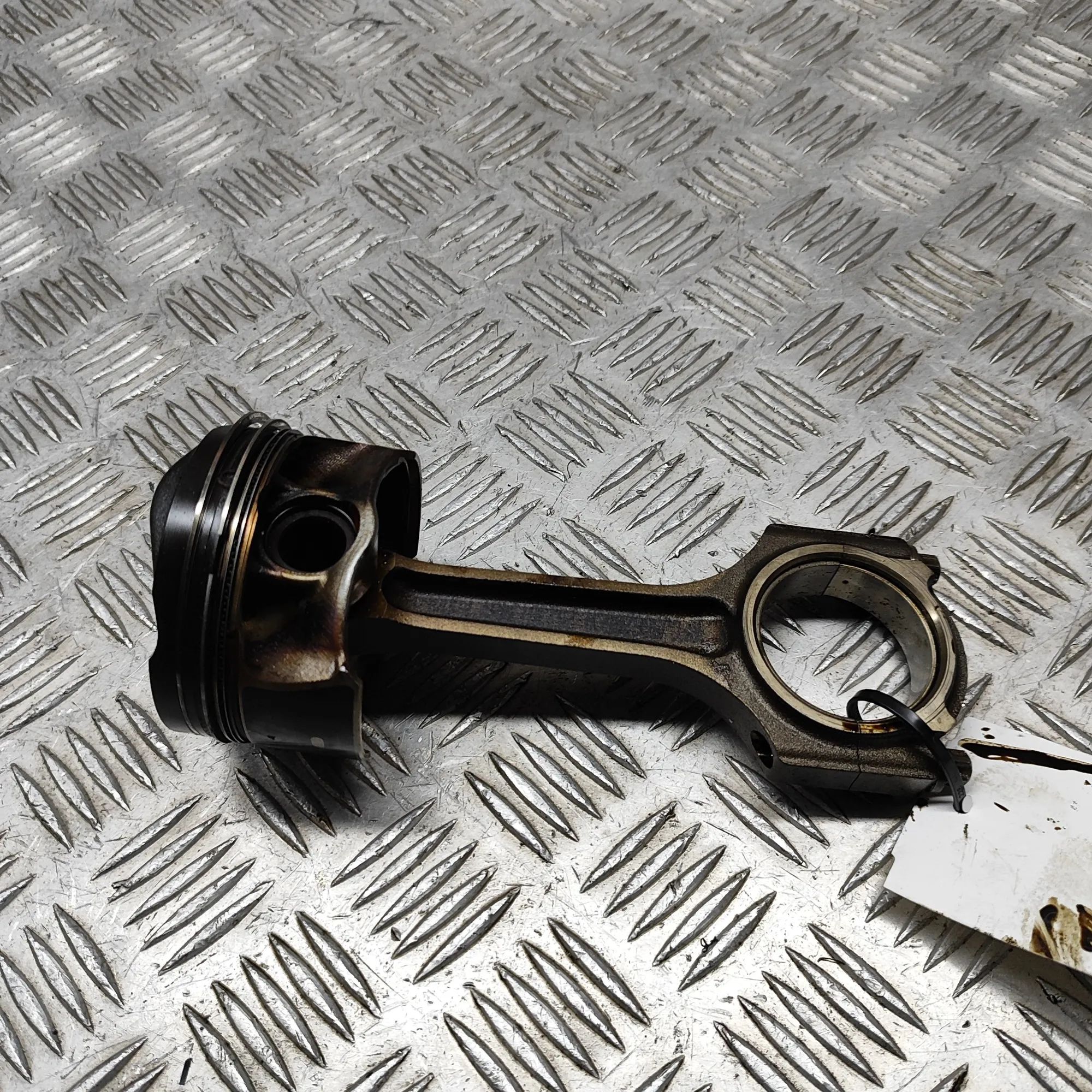Ford Fiesta Piston Piston — FORD FIESTA (VI Van) (2009-...) — CV6Q...