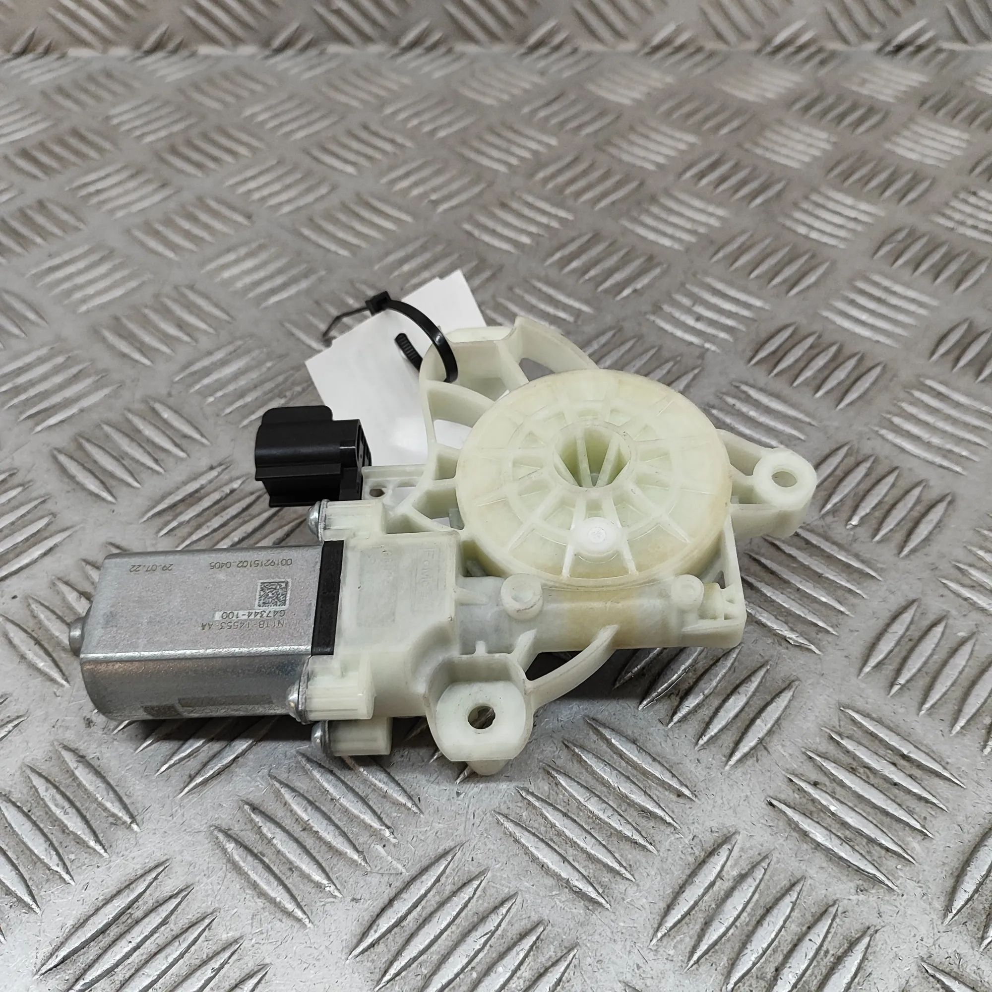 Ford Fiesta Window regulator motor — rear left Window regulator motor — rear left — FORD FIEST...