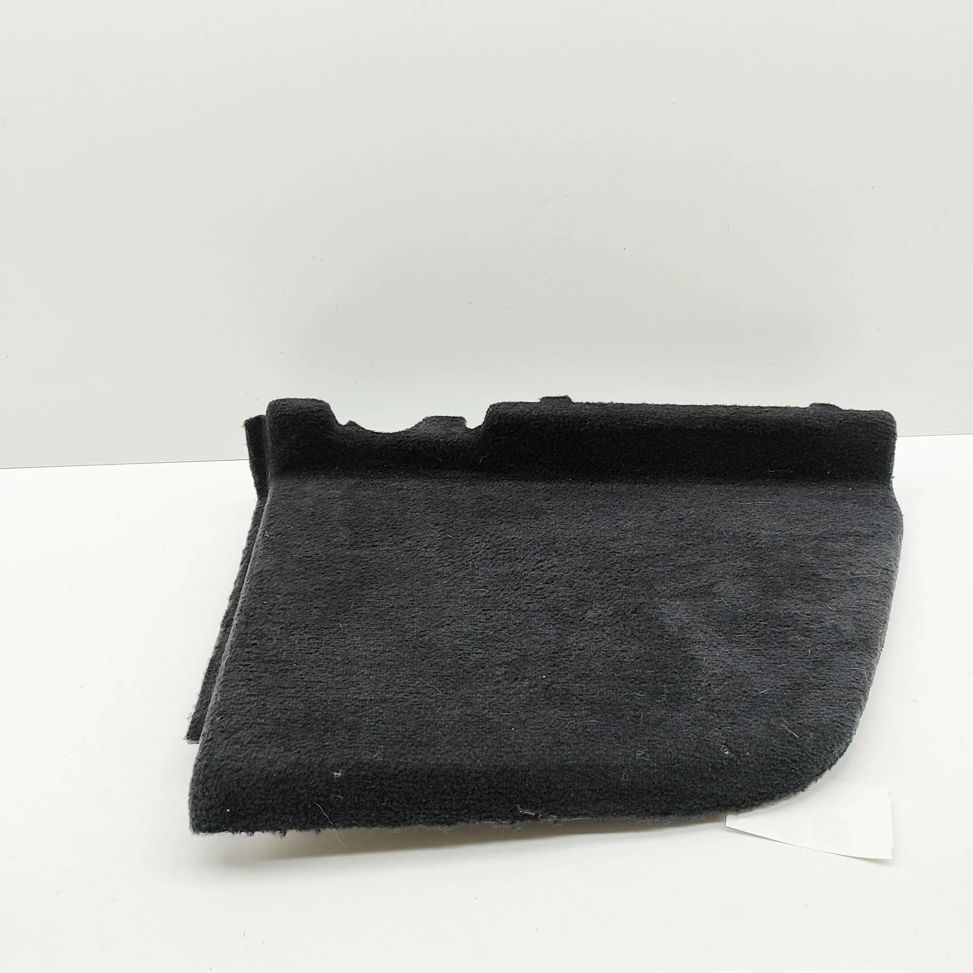 Land Rover Discovery Right Side Trunk Trim Right Side Trunk Trim — LAND ROVER DISCOVERY (V...