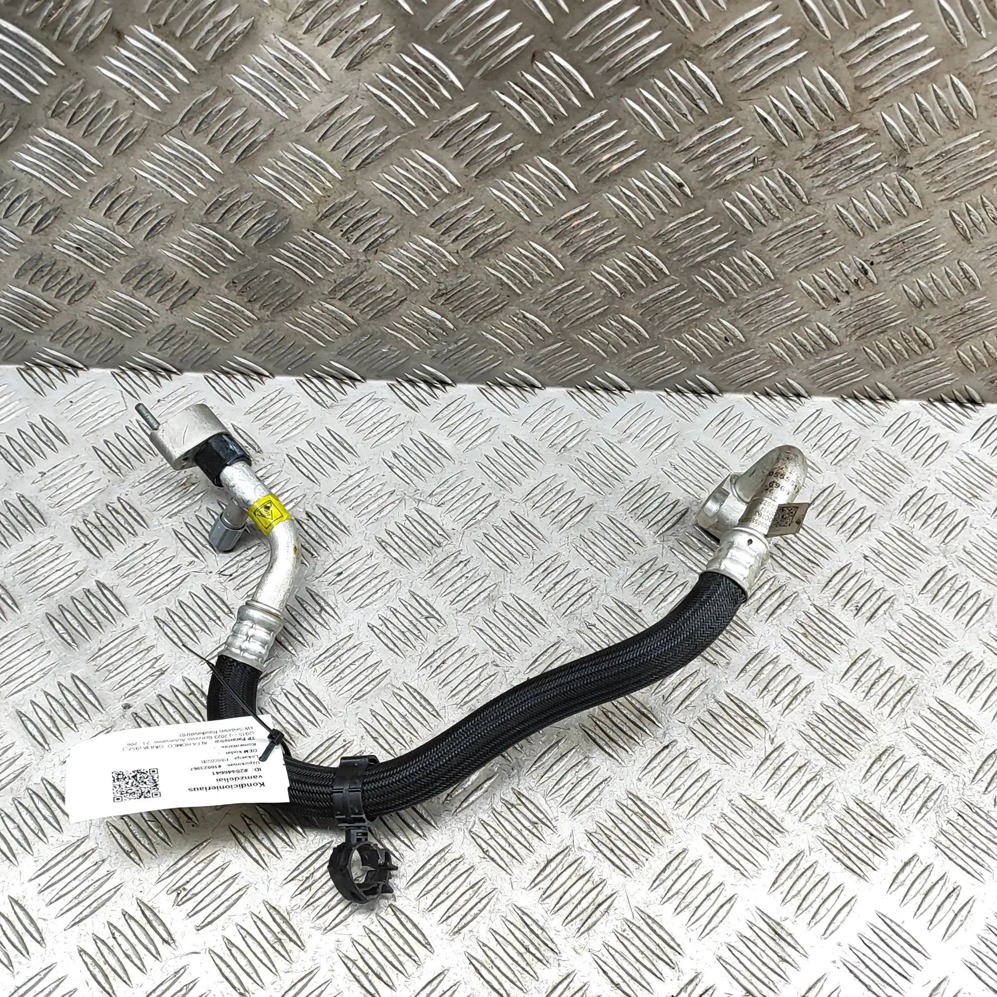 Alfa-Romeo Giulia (952) A/C Air Con Hose Pipe A/C Air Con Hose Pipe — ALFA ROMEO GIULIA (952_...