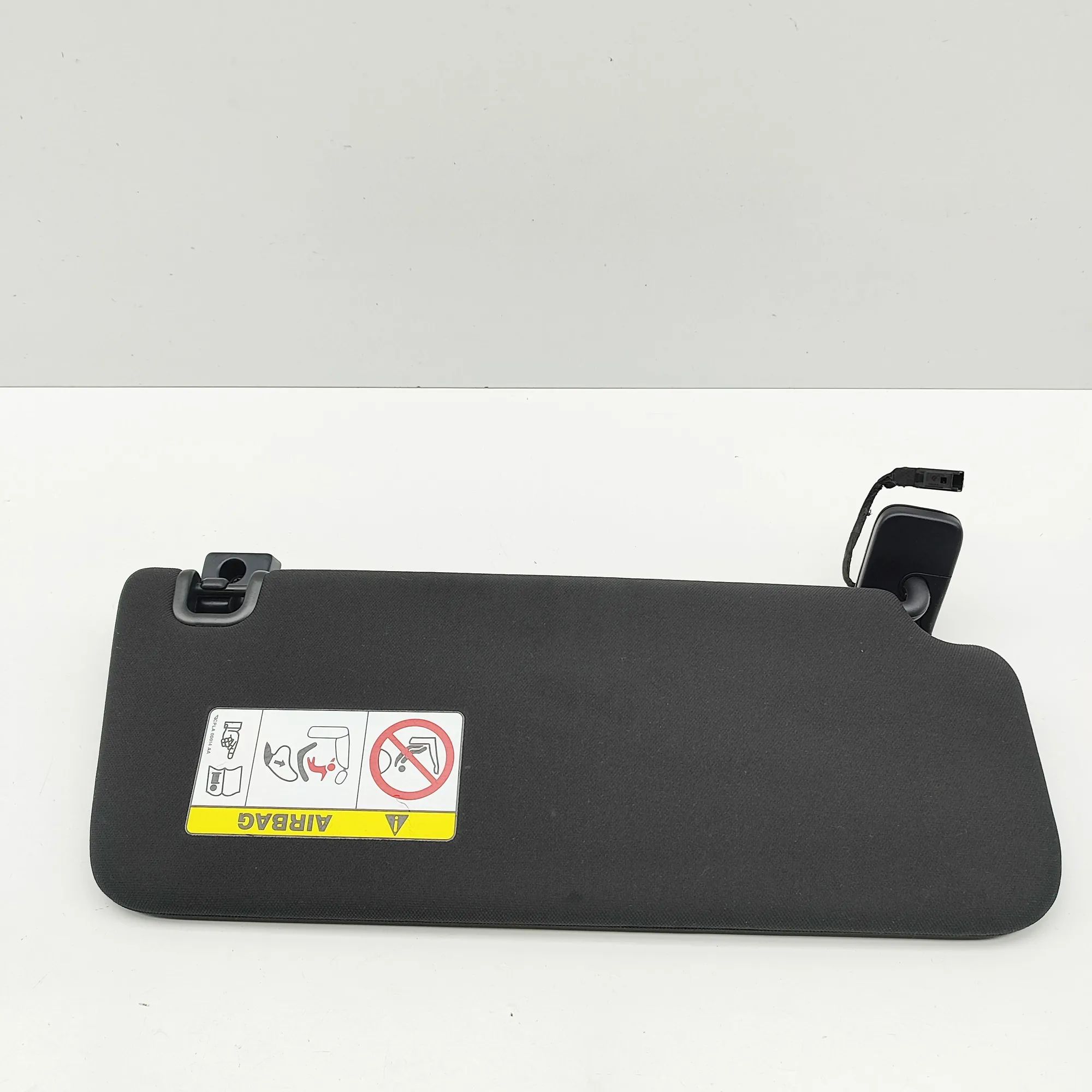 Land Rover Discovery Left Side Sun Visor Left Side Sun Visor — LAND ROVER DISCOVERY (V L...