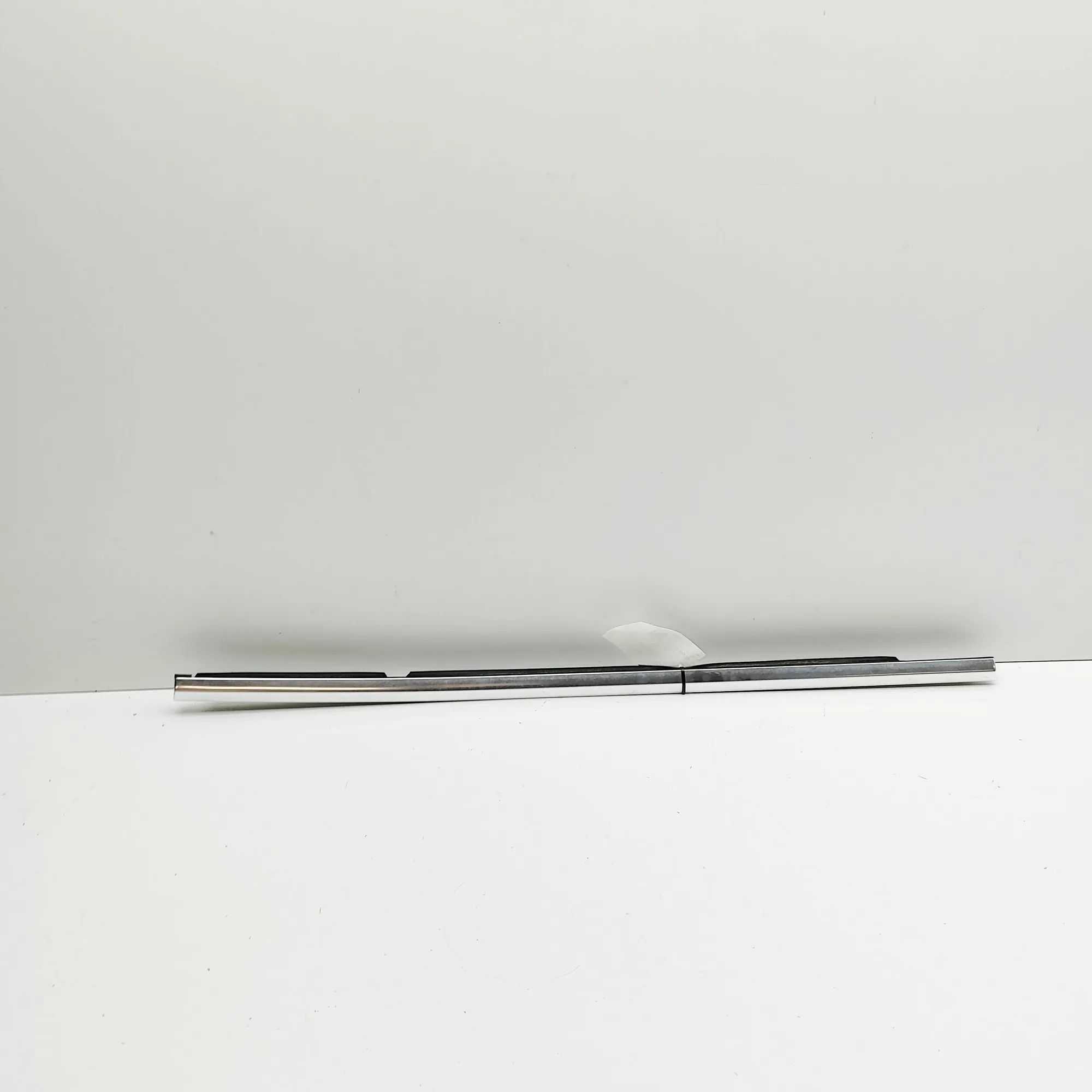 Mercedes-Benz GLA (X156) Door window strip — rear right Door window strip — rear right — MERCEDES BENZ ...