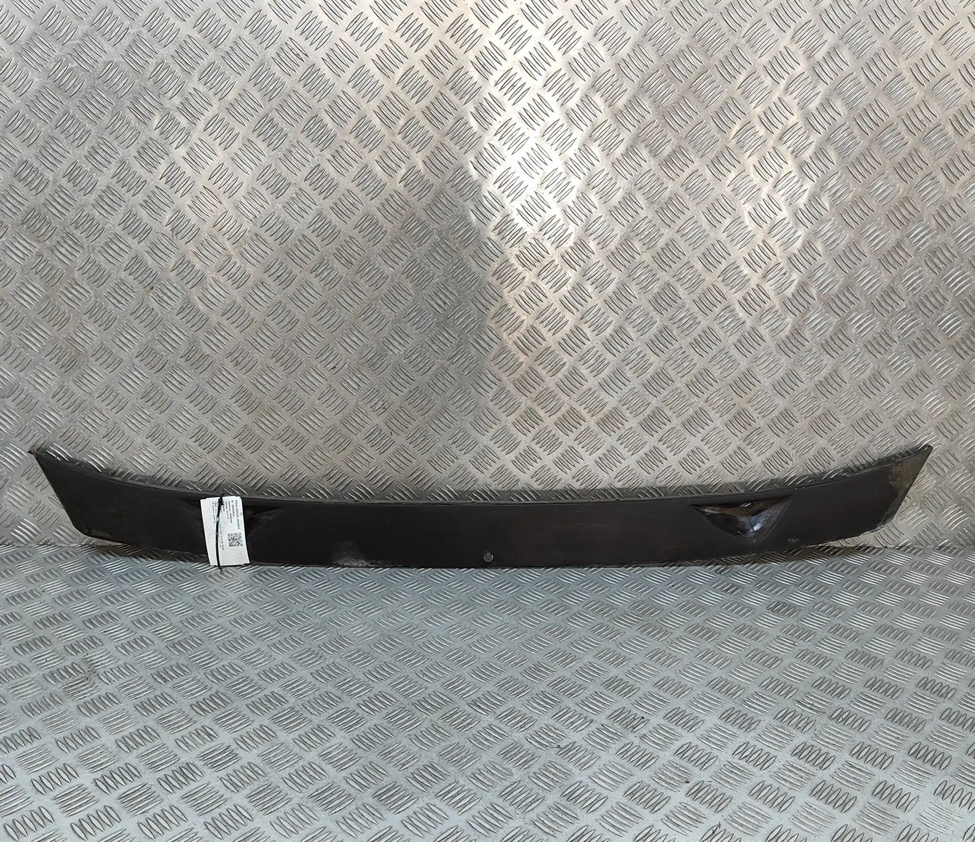 Mercedes-Benz 200 - 280 (W114, W115) Front Wiper Cowl Trim Front Wiper Cowl Trim — MERCEDES BENZ S-CLASS (...