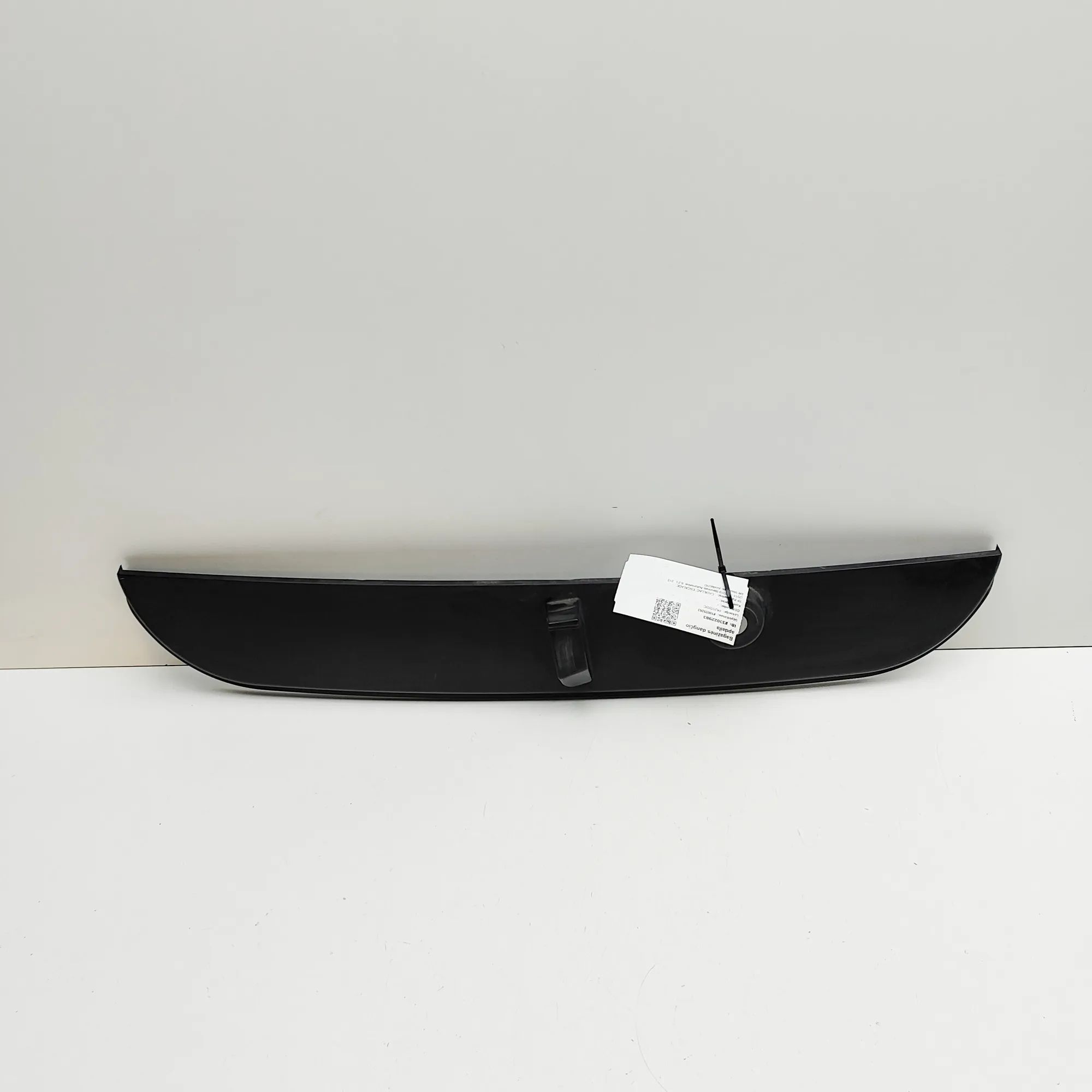 Cadillac Escalade Tailgate Bootlid Trim Tailgate Bootlid Trim — CADILLAC ESCALADE (2014...