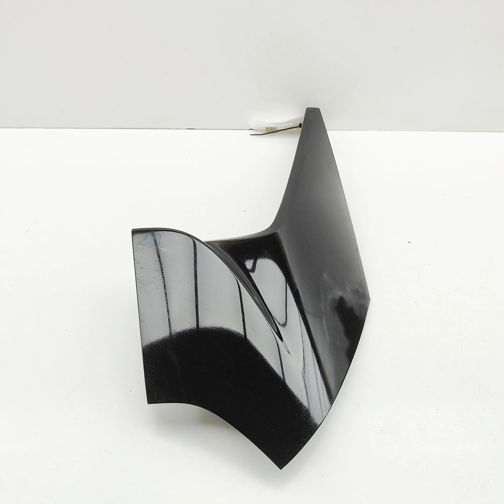Nissan Leaf Tailgate Bootlid Trim Tailgate Bootlid Trim — NISSAN LEAF (ZE1) (2017...