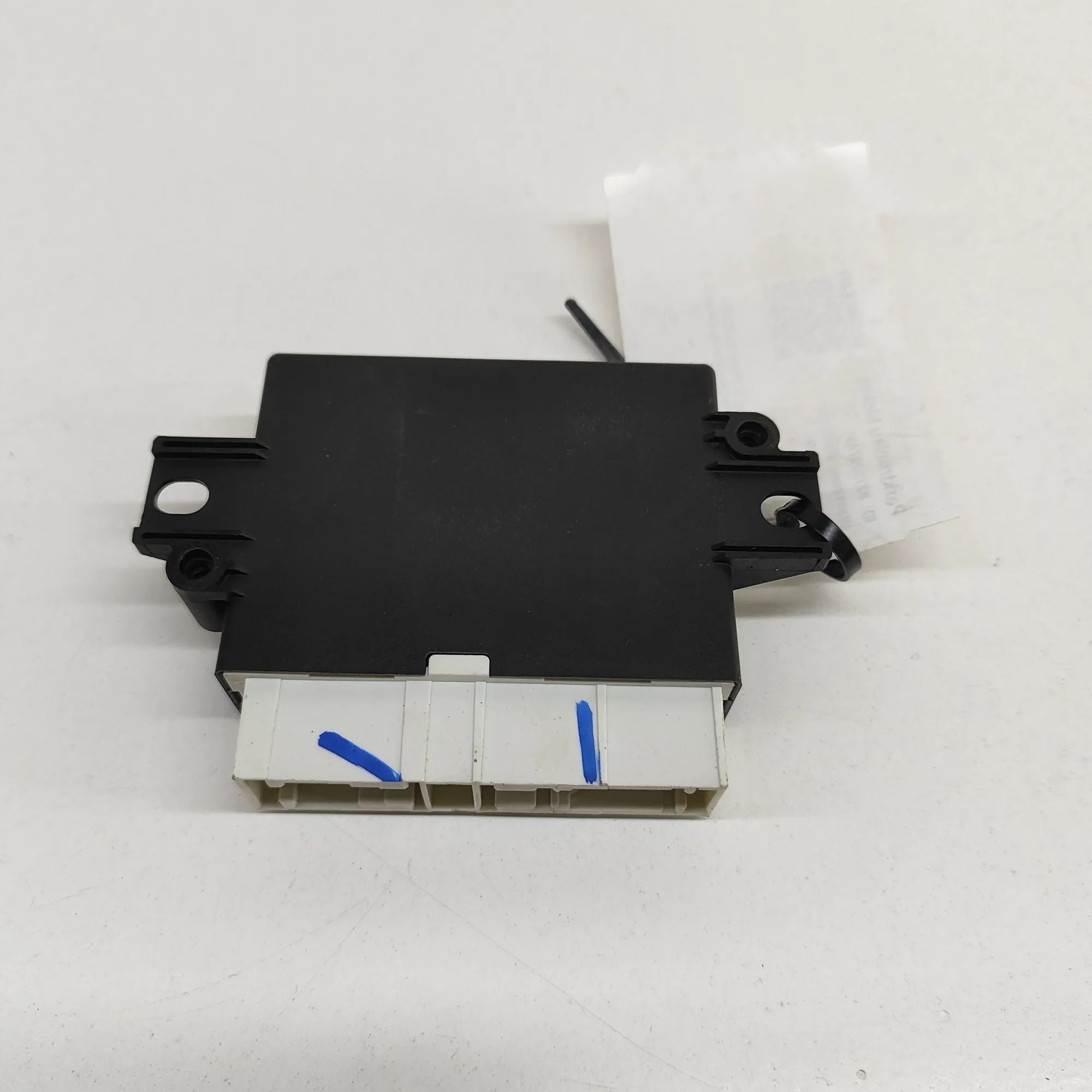 Land Rover Range Rover Velar PDC Parking Sensor Control Unit PDC Parking Sensor Control Unit — LAND ROVER RA...