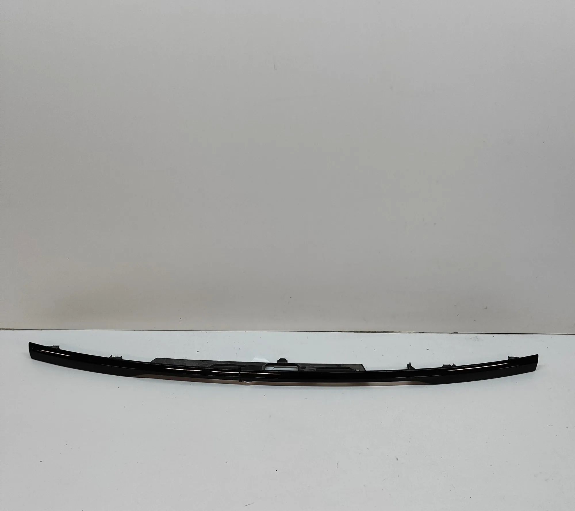 Land Rover Range Rover Sport (L494) Number-plate light holder trim Number-plate light holder trim — LAND ROVER RAN...