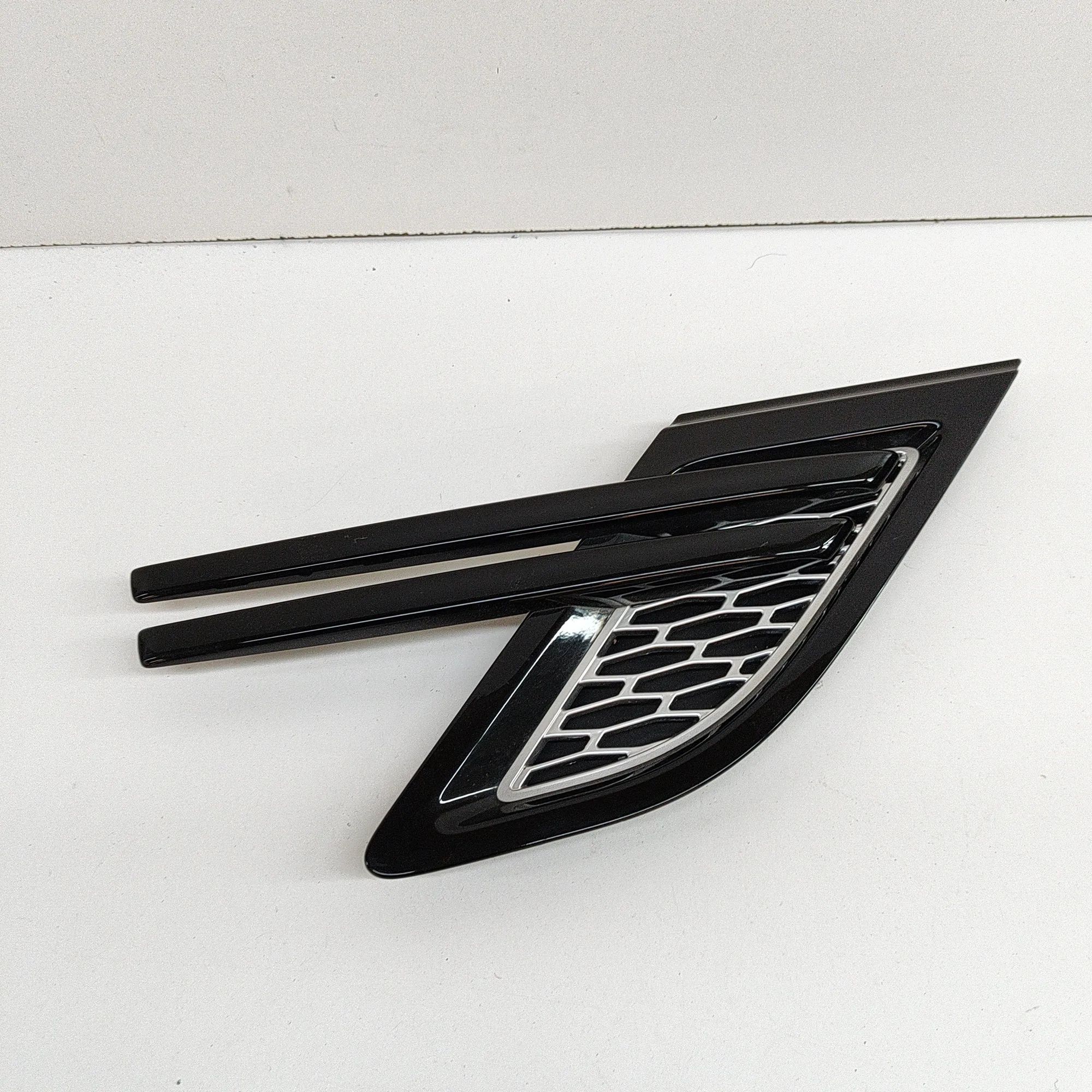 Land Rover Range Rover Sport (L494) Fender moulding — front right Fender moulding — front right — LAND ROVER RANG...