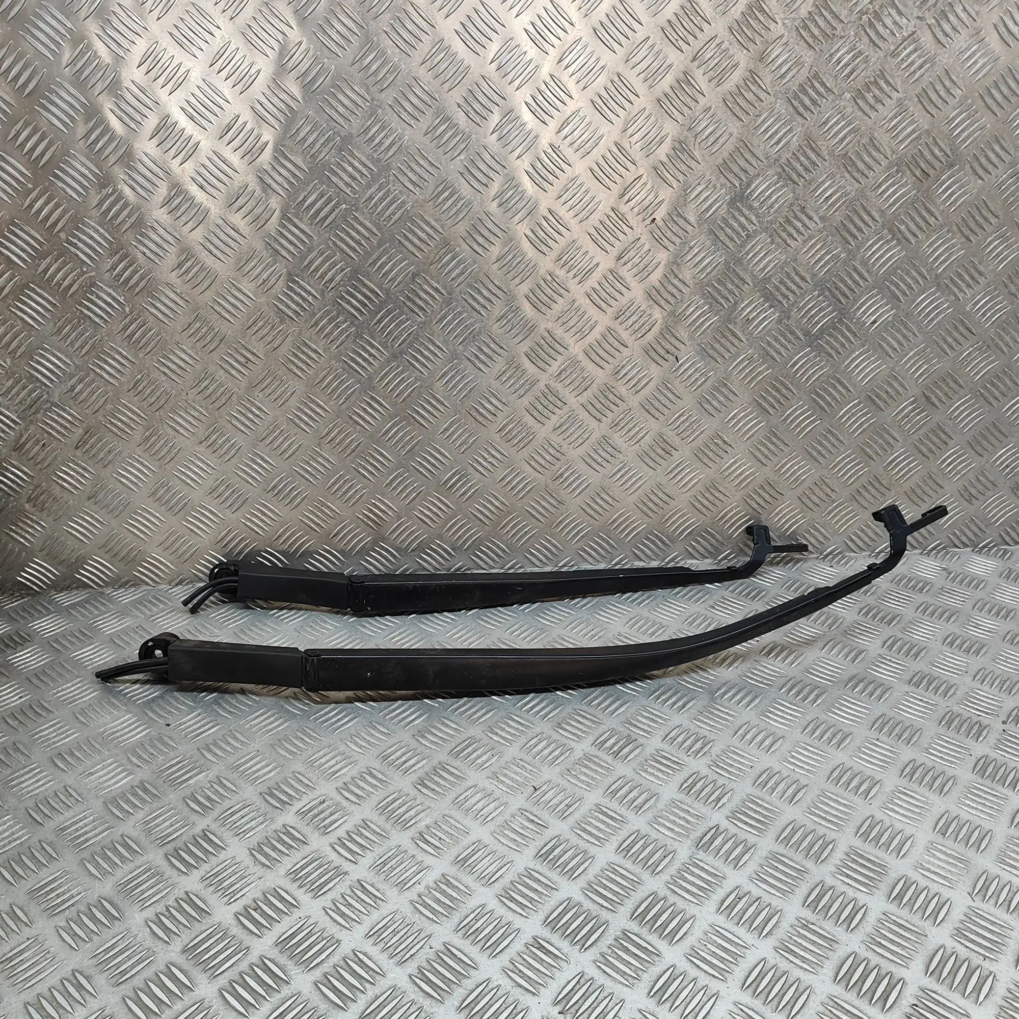 Lexus RX Front Wiper Arms Front Wiper Arms — LEXUS RX (_LA1_, _LH1_) (202...