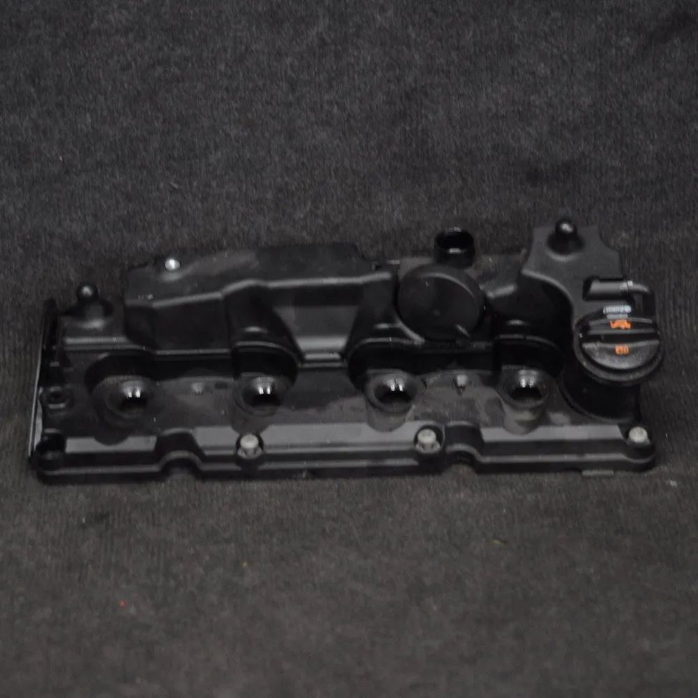 Audi Q3 (8U) Valve Cover Valve Cover — AUDI Q3 (8U) (2011-2018) — 03L109...