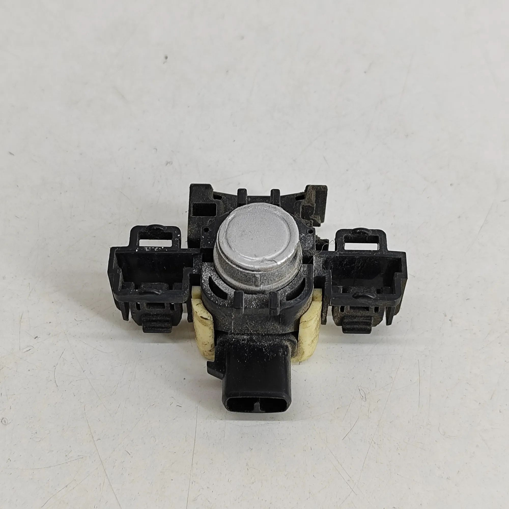 Lexus GS Parking sensor — front Parking sensor — front — LEXUS GS (_L1_) (2011-...