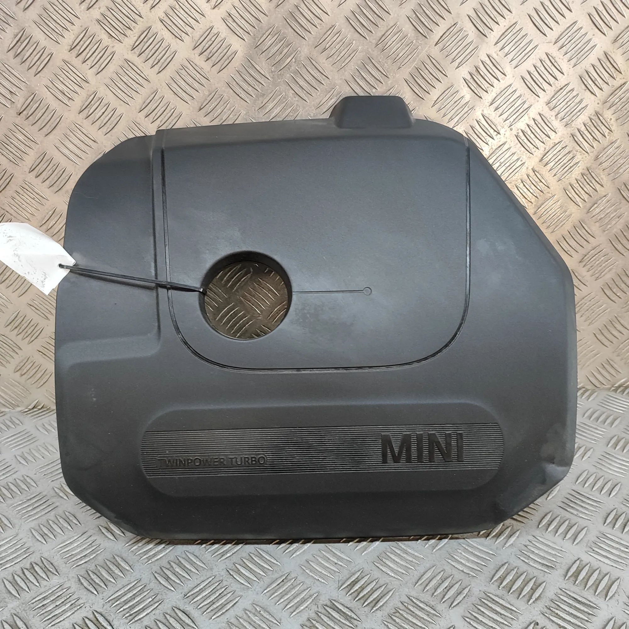 Mini Countryman (F60) Крышка двигателя (пластик) Engine cover — MINI COUNTRYMAN (F60) (2016-...)...