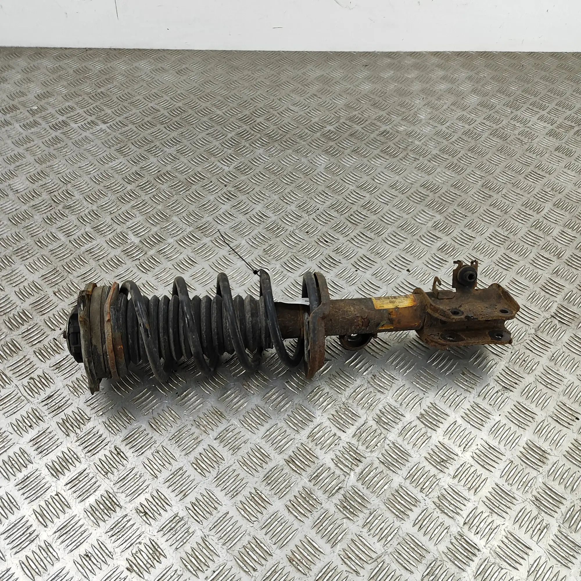Jeep Renegade Shock absorber — front right Shock absorber — front right — JEEP RENEGADE (O...