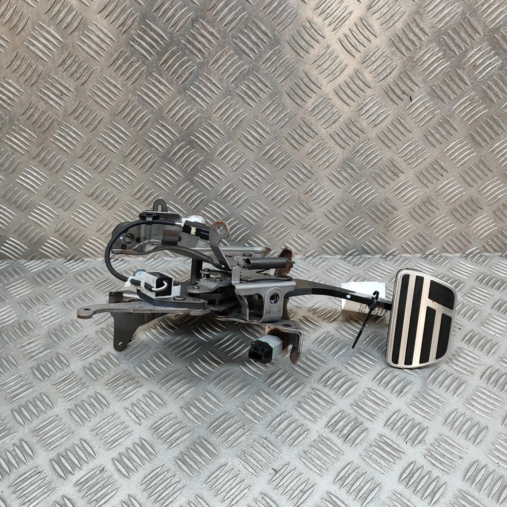 Lexus RX Jarrupoljin Brake Pedal — LEXUS RX (_LA1_, _LH1_) (2022-......