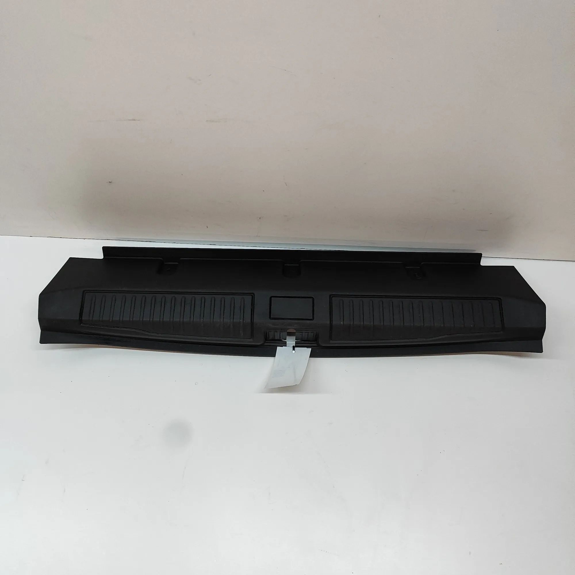 Alfa-Romeo Giulia (952) Trunk Boot Lock Trim Trunk Boot Lock Trim — ALFA ROMEO GIULIA (952_)...