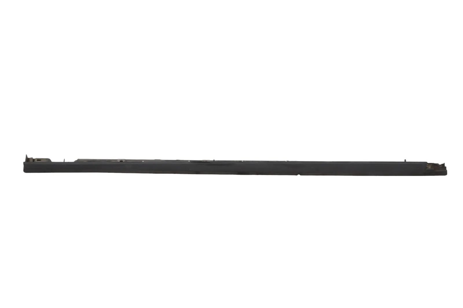 Land Rover Range Rover Evoque Right Side Plastic Sideskirt Cover Right Side Plastic Sideskirt Cover — LAND ROVER...
