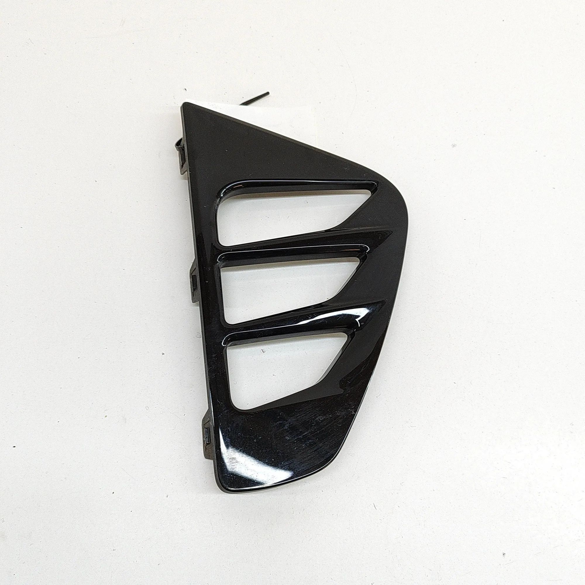 Ssangyong Korando Front Right Grill Front Right Grill — SSANGYONG KORANDO (C300) (2...
