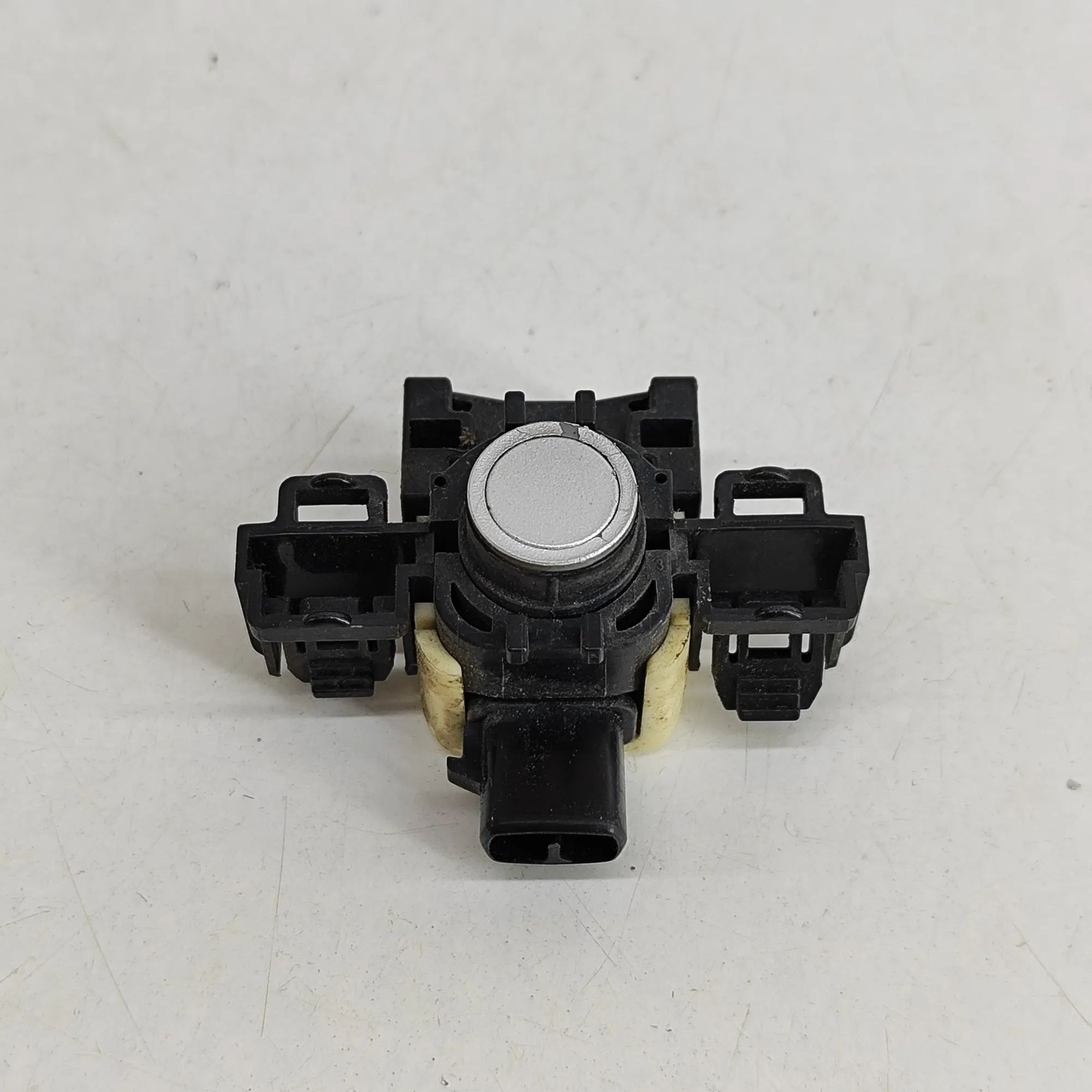 Lexus GS Parking sensor — front Parking sensor — front — LEXUS GS (_L1_) (2011-...
