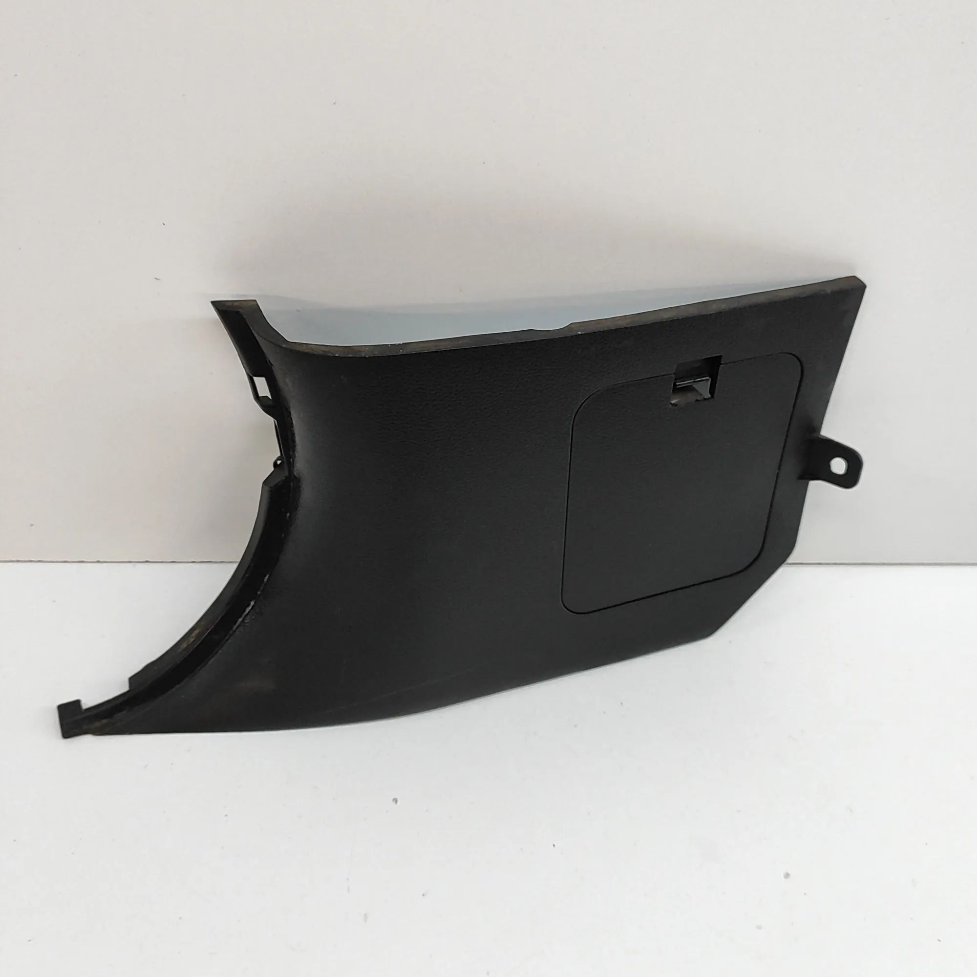 Nissan 350Z Interior sill trim — front left Interior sill trim — front left — NISSAN 350 (Z...