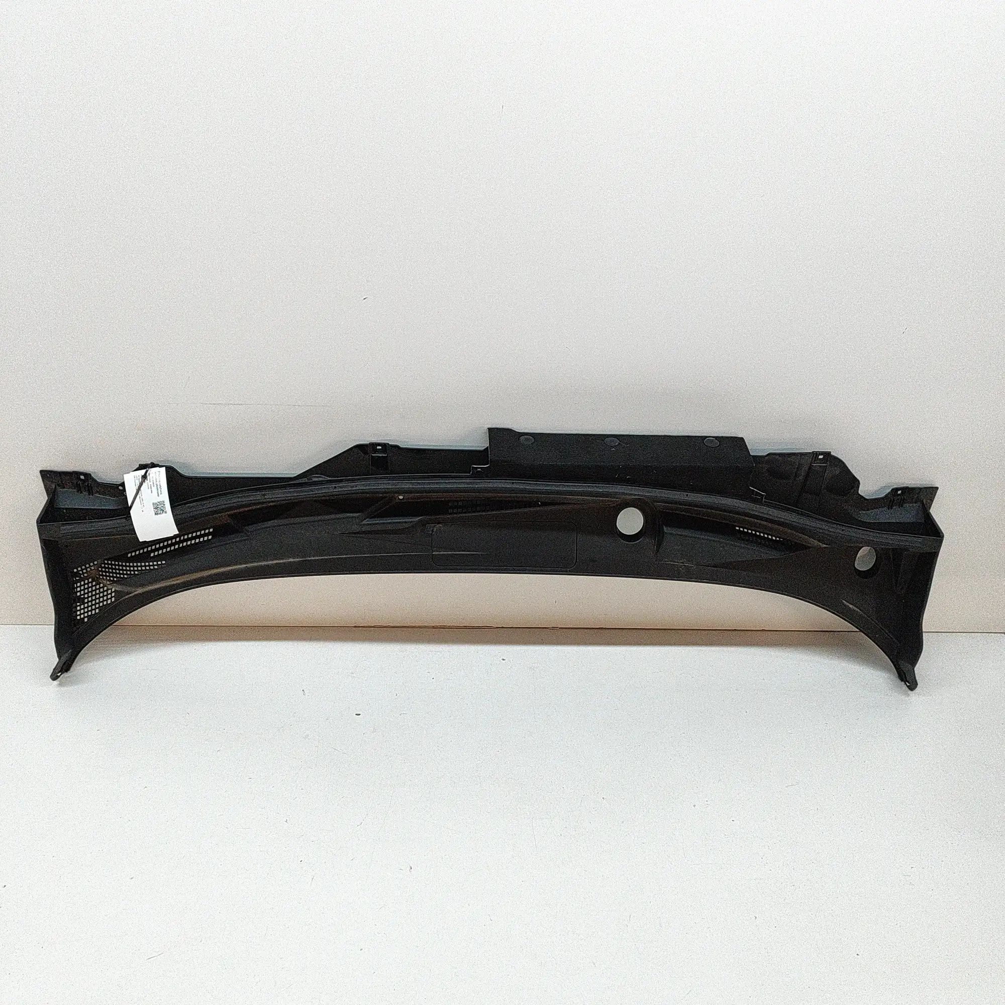 Nissan Juke Front Wiper Cowl Trim Front Wiper Cowl Trim — NISSAN JUKE (F16) (2019...