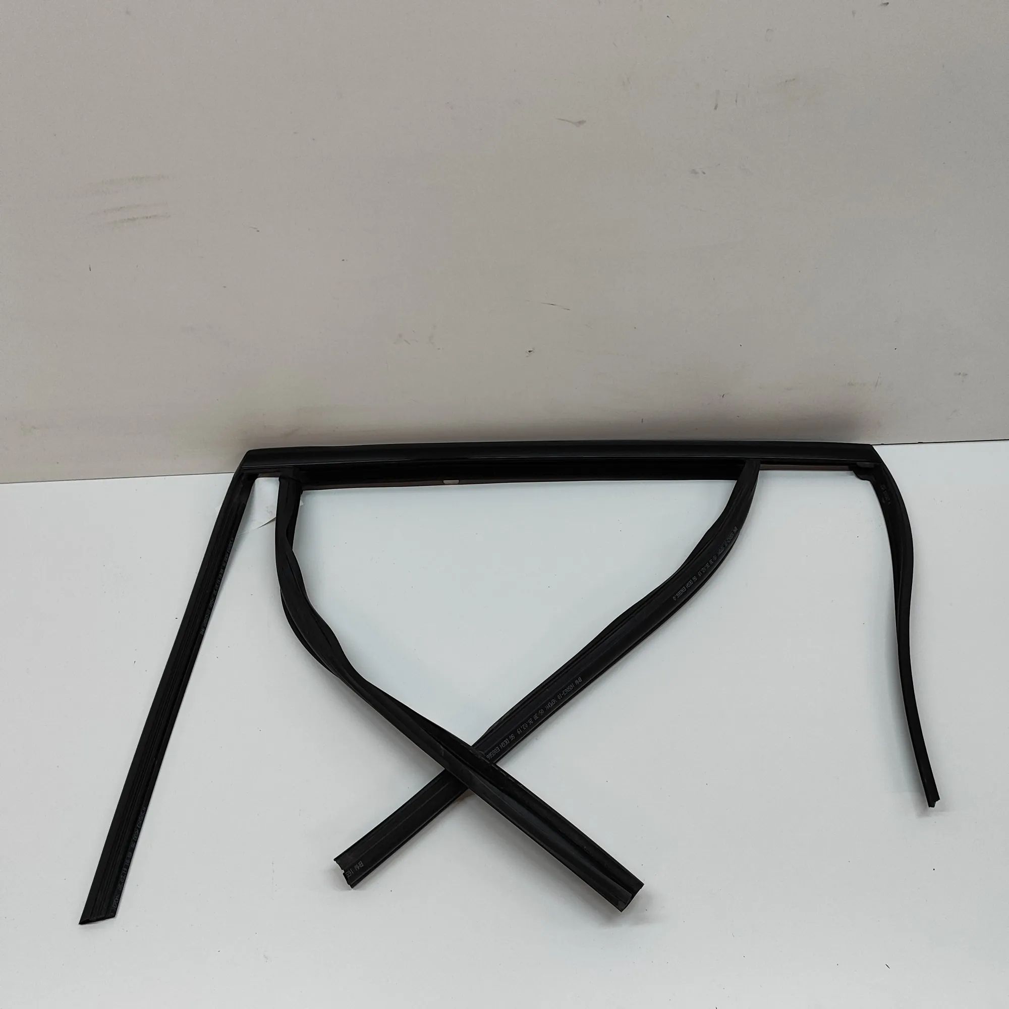BMW X5 (G05) Upper door trim strip — rear right Upper door trim strip — rear right — BMW X5 (G0...