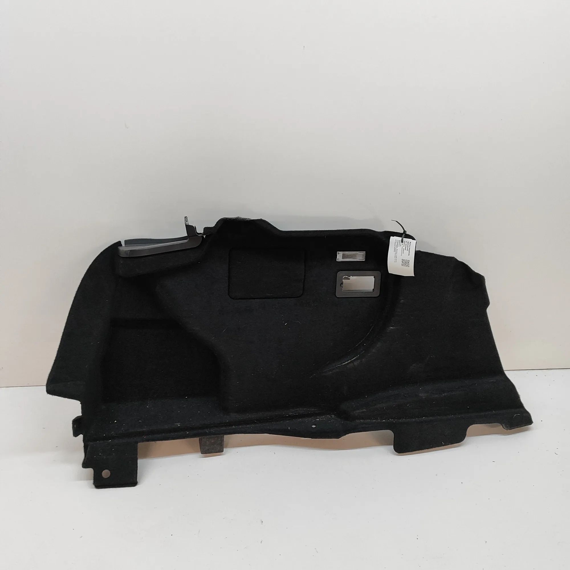 Maserati Ghibli Left Side Trunk Trim Left Side Trunk Trim — MASERATI GHIBLI (M157) (...