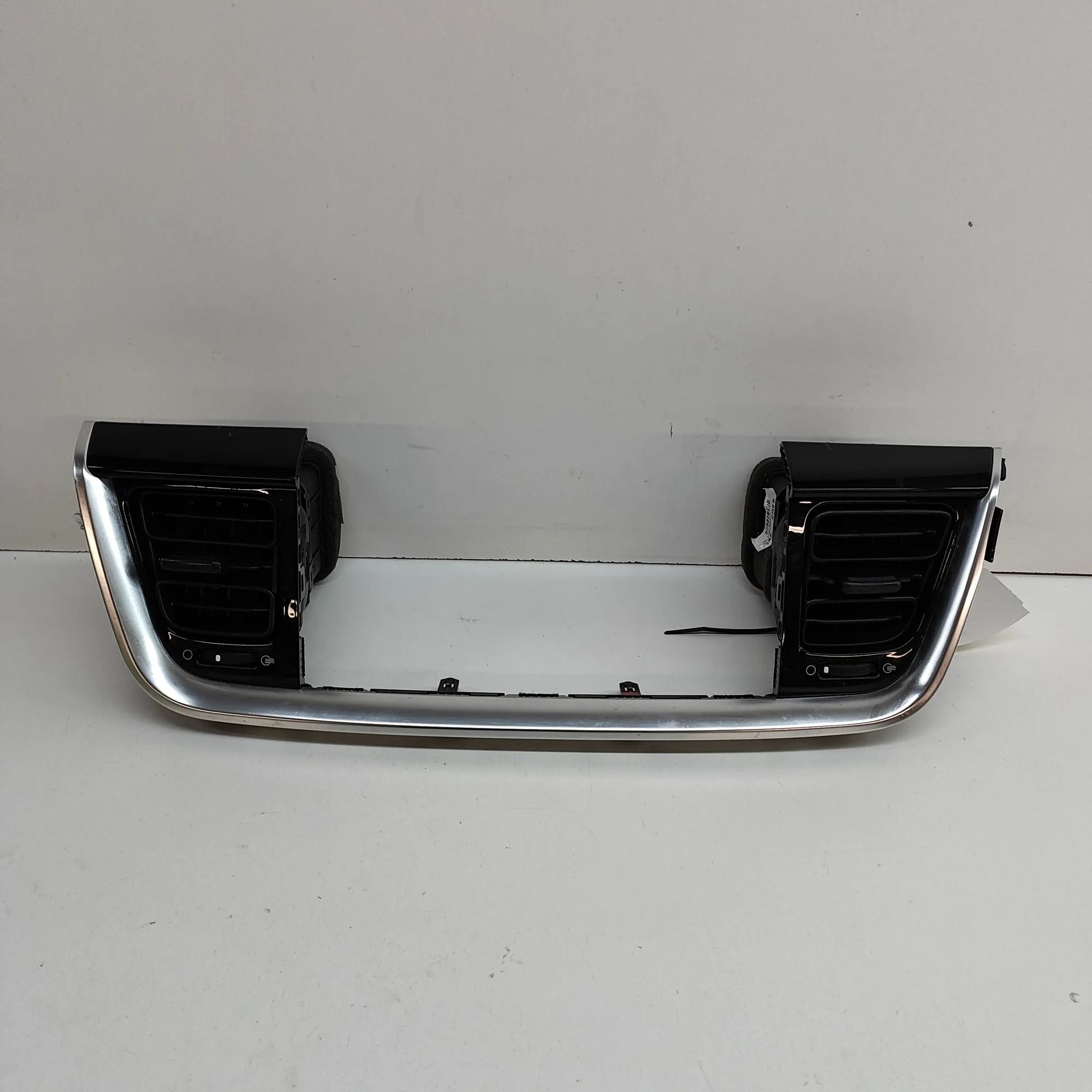 Kia Stonic Dashboard Air Vents Dashboard Air Vents — KIA STONIC (YB) (2017-......