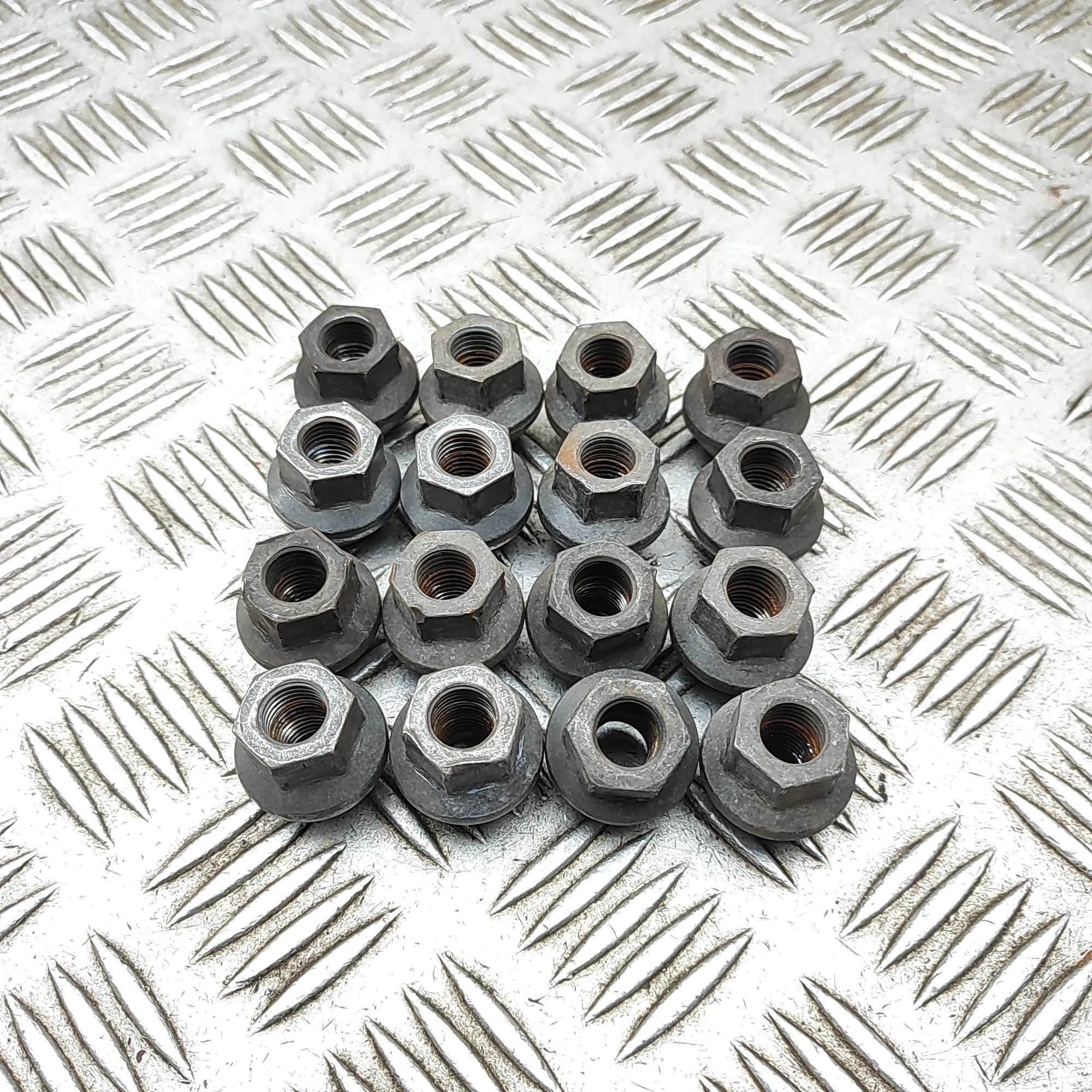 Ford Fiesta Wheel Screws Kit Wheel Screws Kit — FORD FIESTA (VI) (2008-...) ...