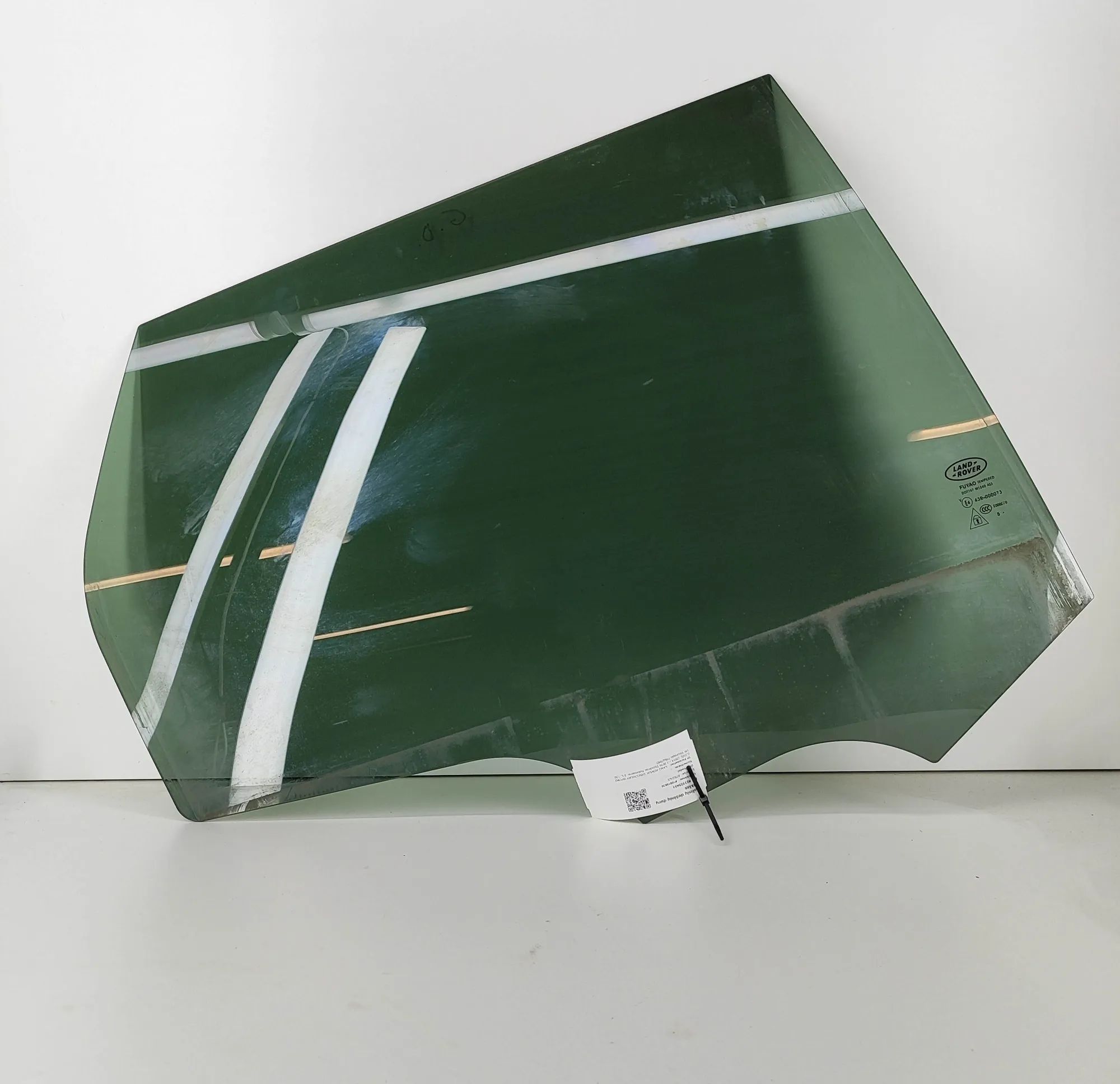 Land Rover Discovery Sport Right rear door window Right rear door window — LAND ROVER DISCOVERY S...