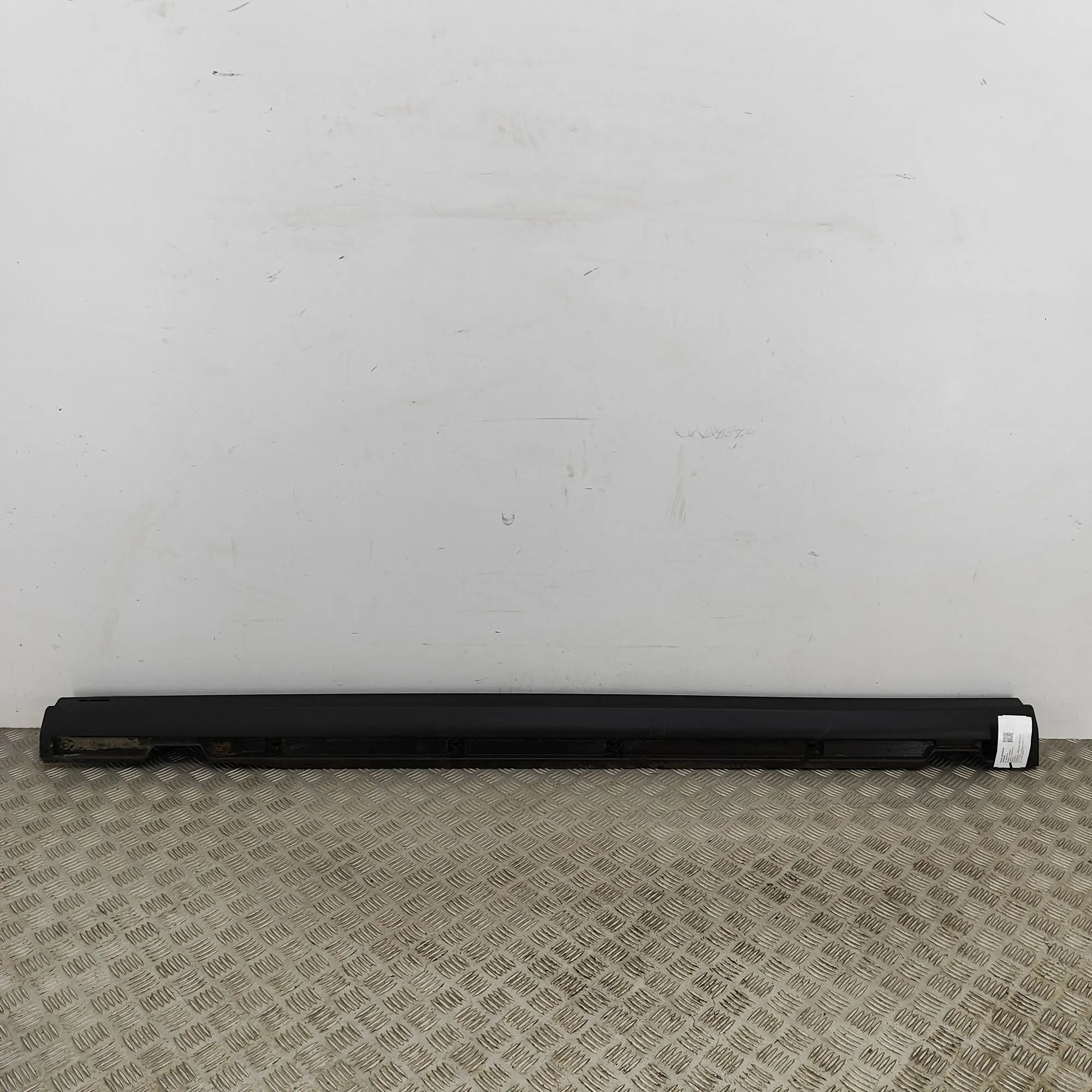 Land Rover Range Rover Evoque Left Side Plastic Sideskirt Cover Left Side Plastic Sideskirt Cover — LAND ROVER ...