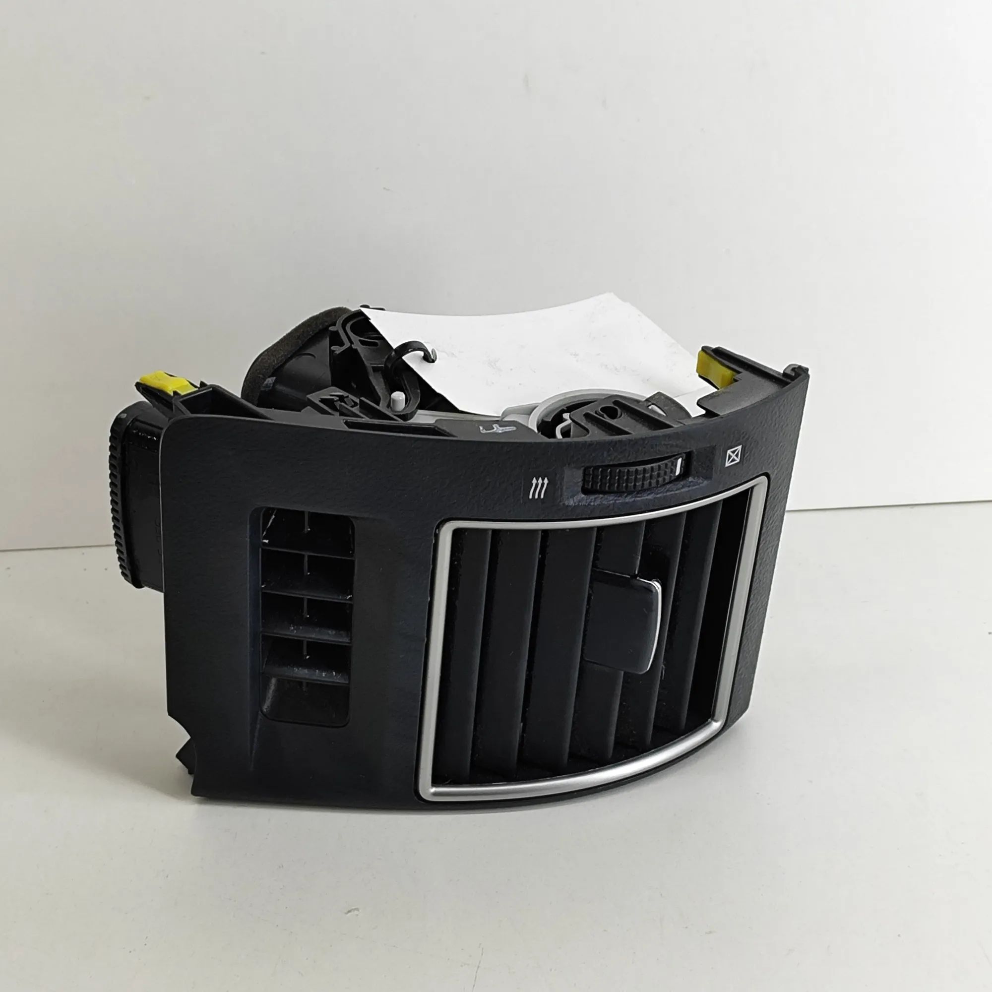 Toyota Land Cruiser 150 Dashboard Air Vents Dashboard Air Vents — TOYOTA LAND CRUISER (_J15...