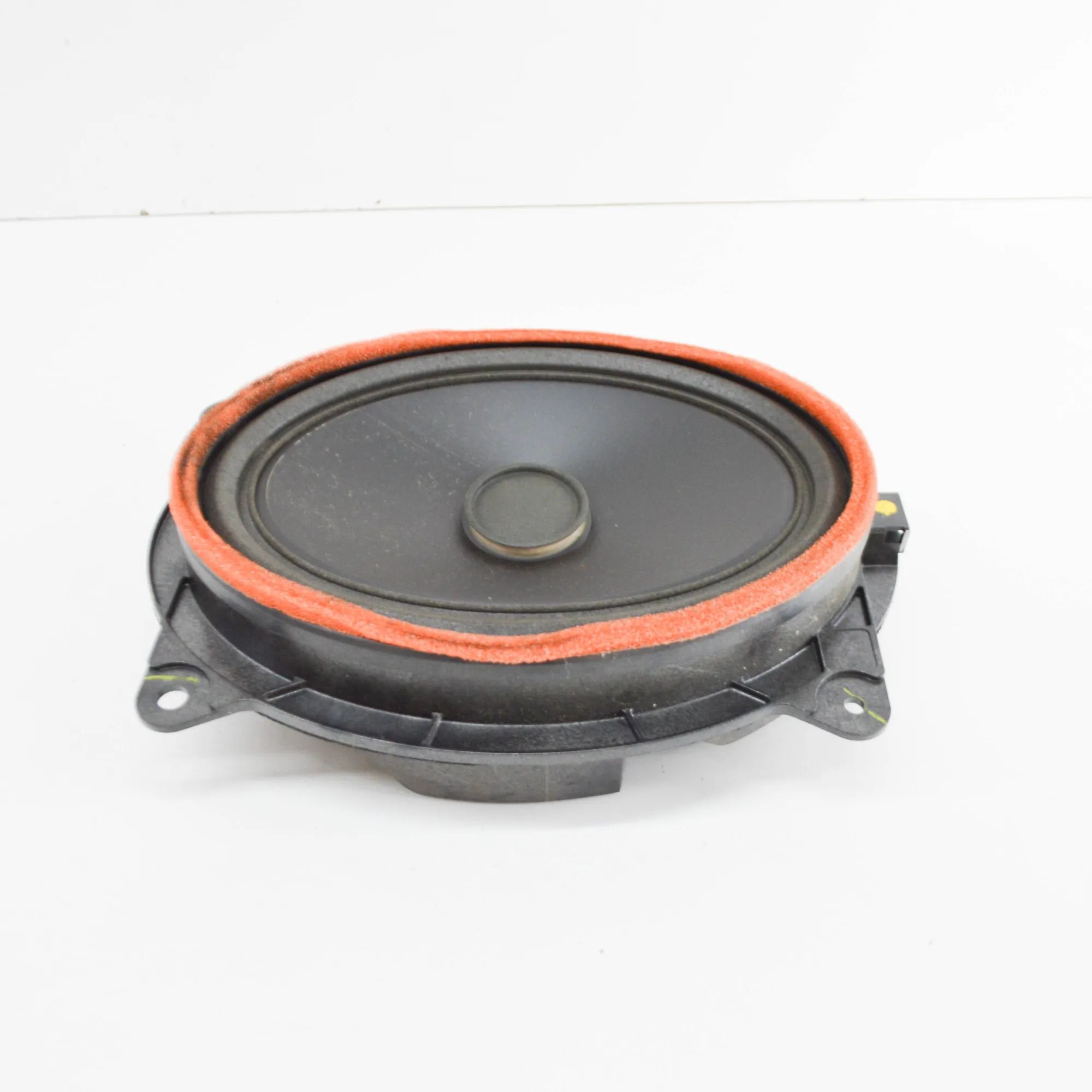 Toyota Land Cruiser 150 Front Left Door Speaker Front Left Door Speaker — TOYOTA LAND CRUISER (...