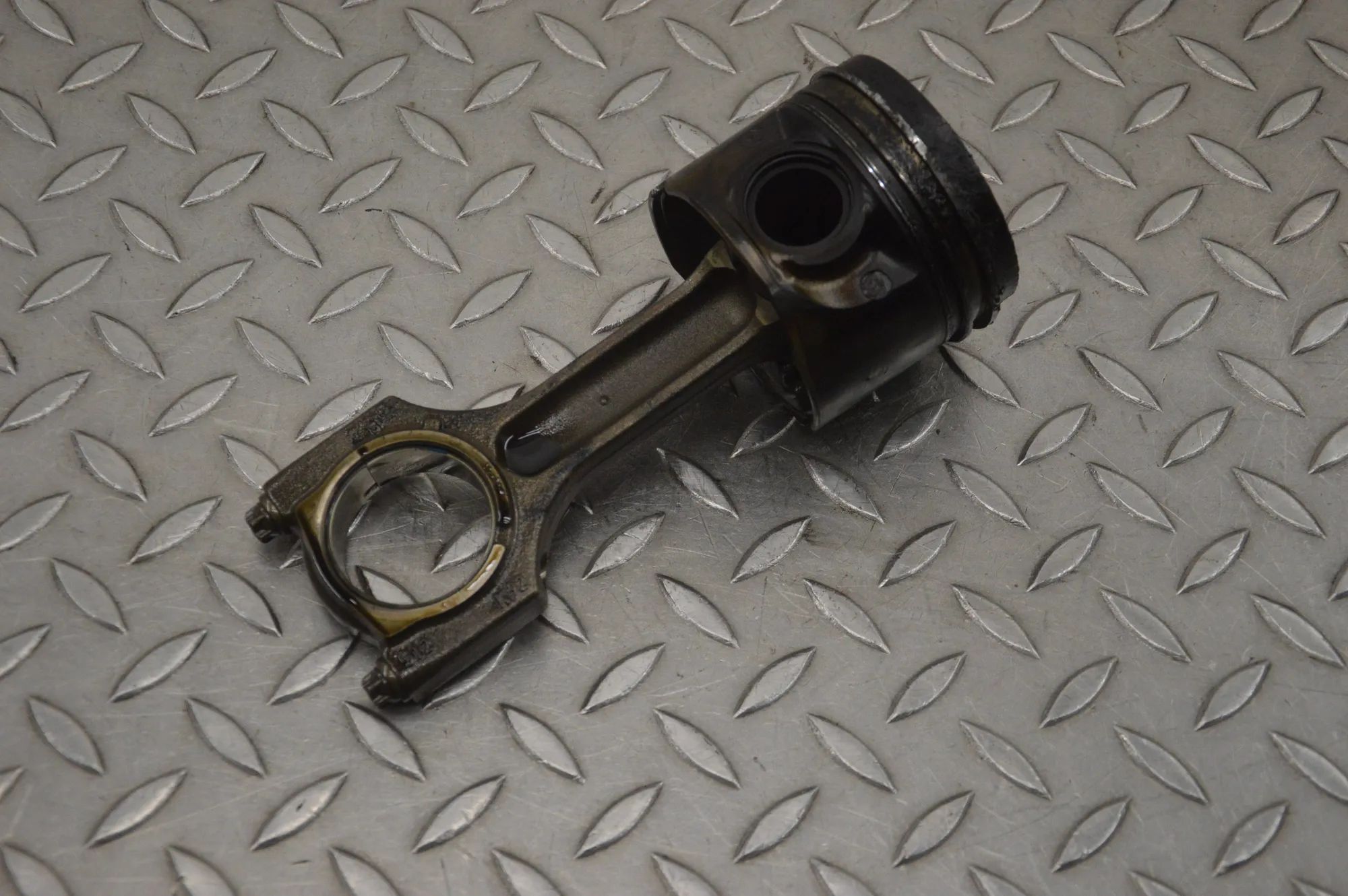 BMW X5 (E70) Piston Piston — BMW X5 (E70) (2006-2013) — 512K92

Par...