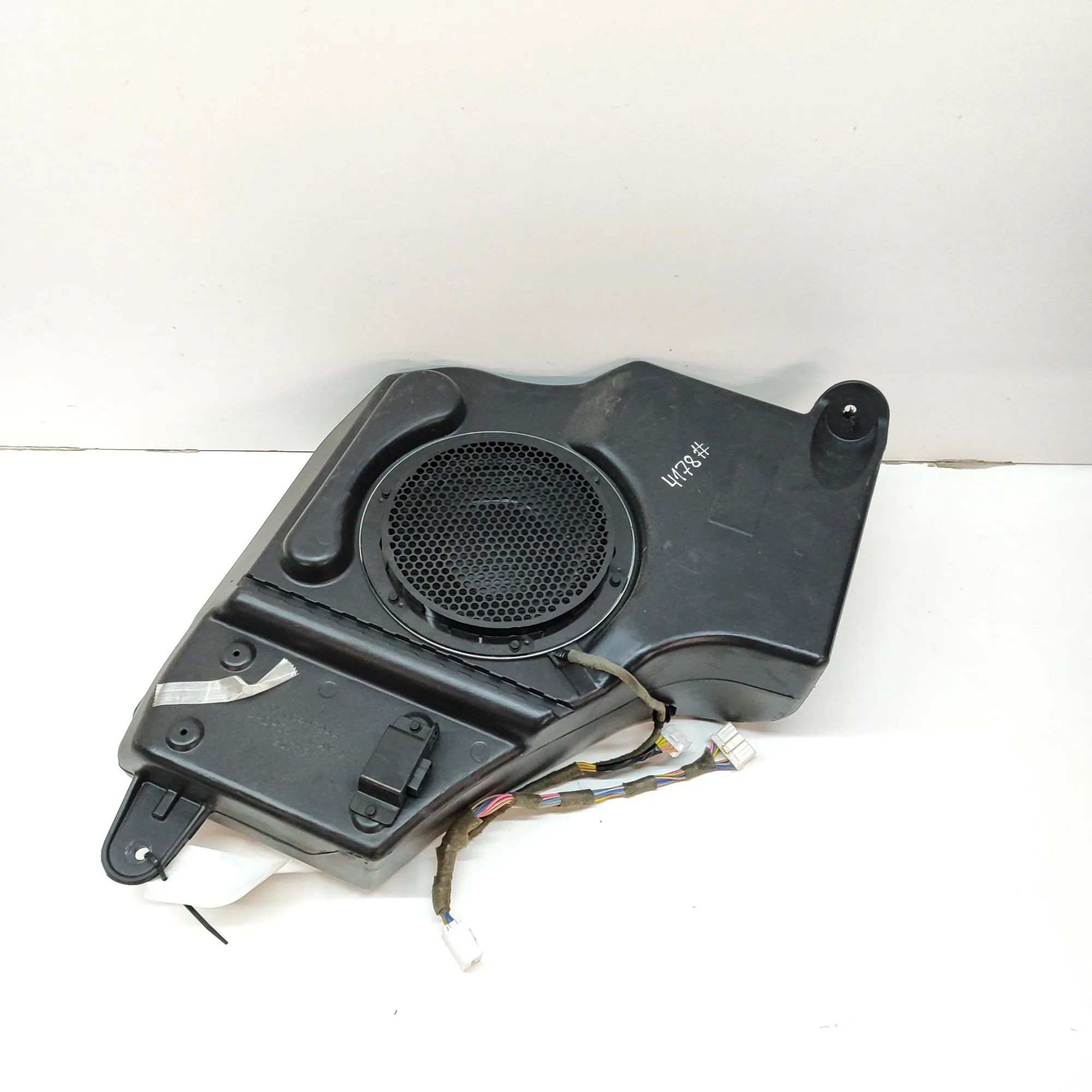 Jeep Compass Bassokaiuttimen Subwoofer — JEEP COMPASS (MK49) (2006-...) — 05...
