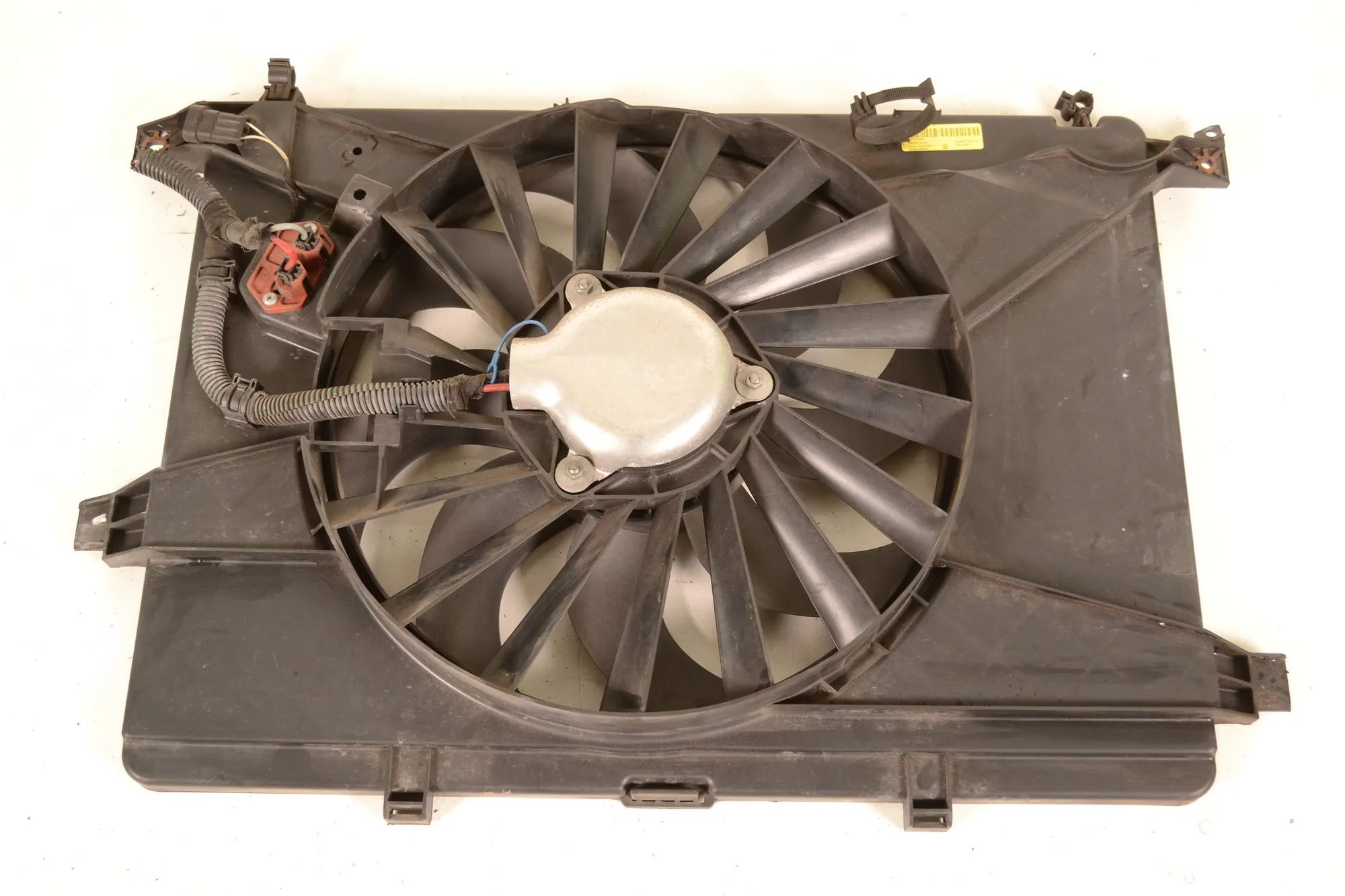 Alfa-Romeo 159 Engine Cooling Fan Shroud Engine Cooling Fan Shroud — ALFA ROMEO 159 (939...