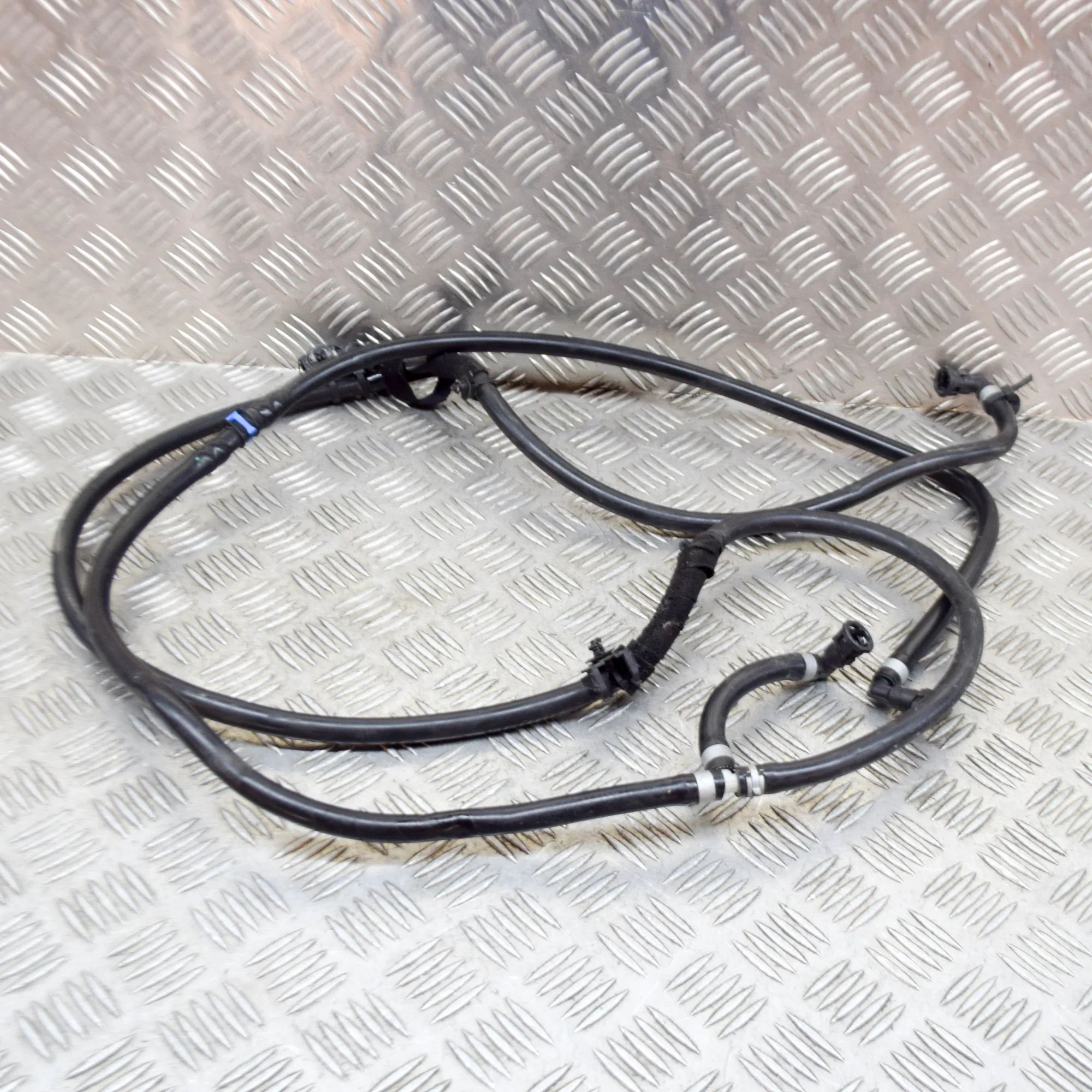 Maserati Quattroporte Headlight washer nozzle pipe Headlight washer nozzle pipe — MASERATI QUATTRO...