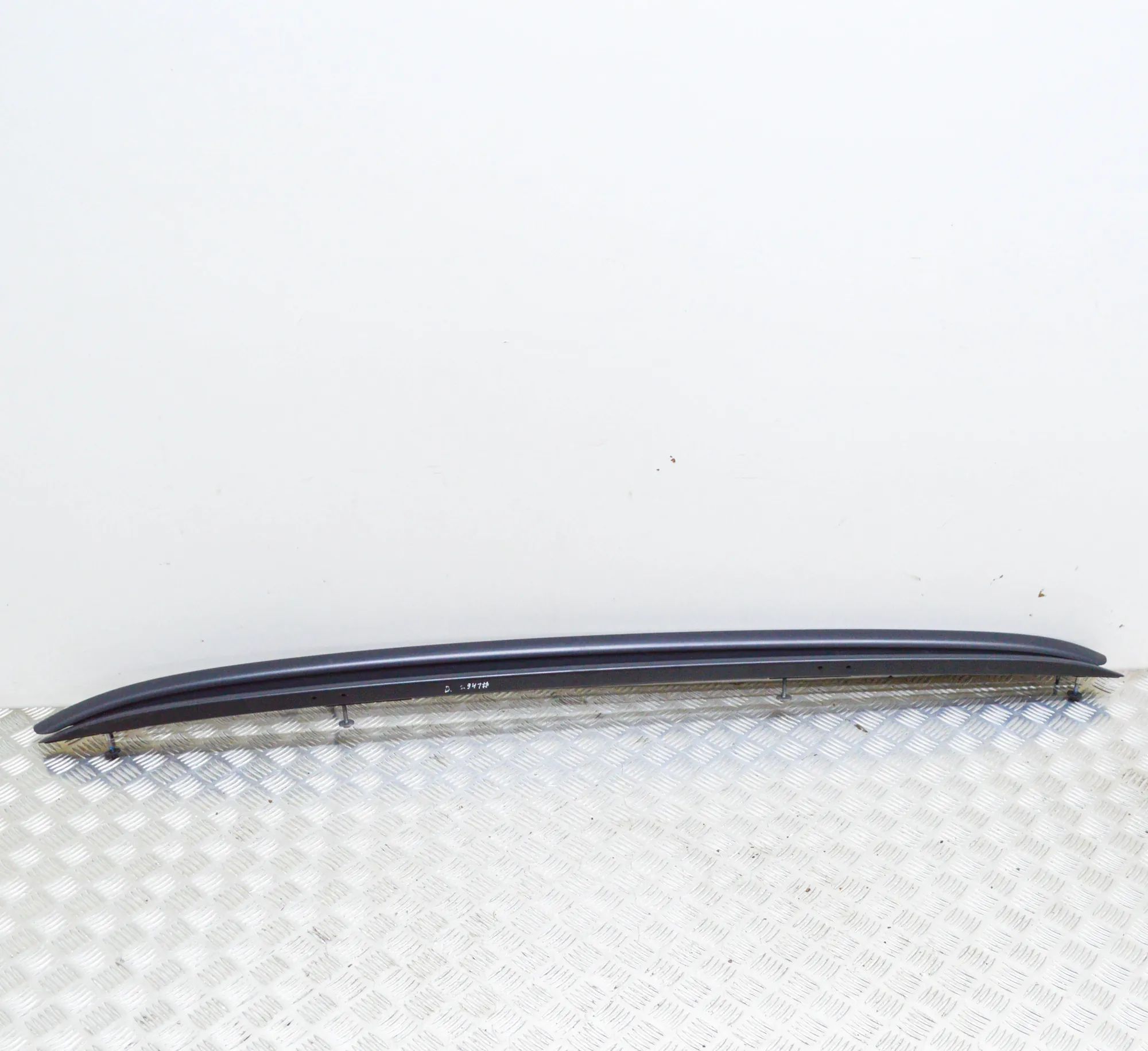 Audi Q5 (8R) Roof Rails Kit Roof Rails Kit — AUDI Q5 (8R) (2008-2017) — 8R0...