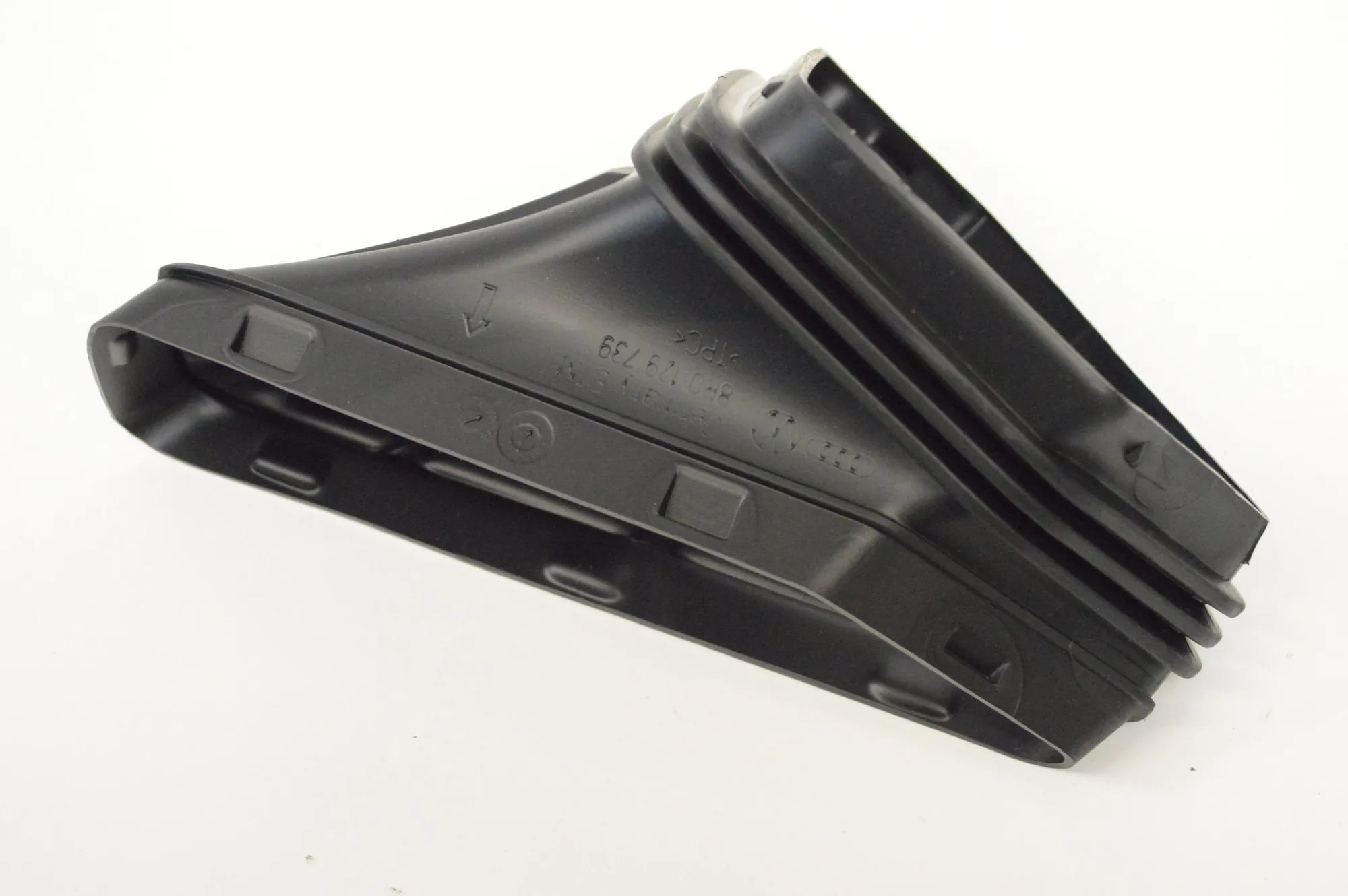 Audi Q5 (8R) Air Intake Tube Air Intake Tube — AUDI Q5 (8R) (2008-2017) — 8R...