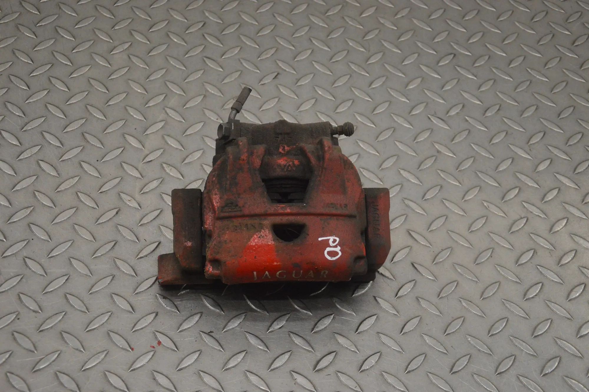 Jaguar XK Brake caliper — front right Brake caliper — front right — JAGUAR XK (Coupe ...