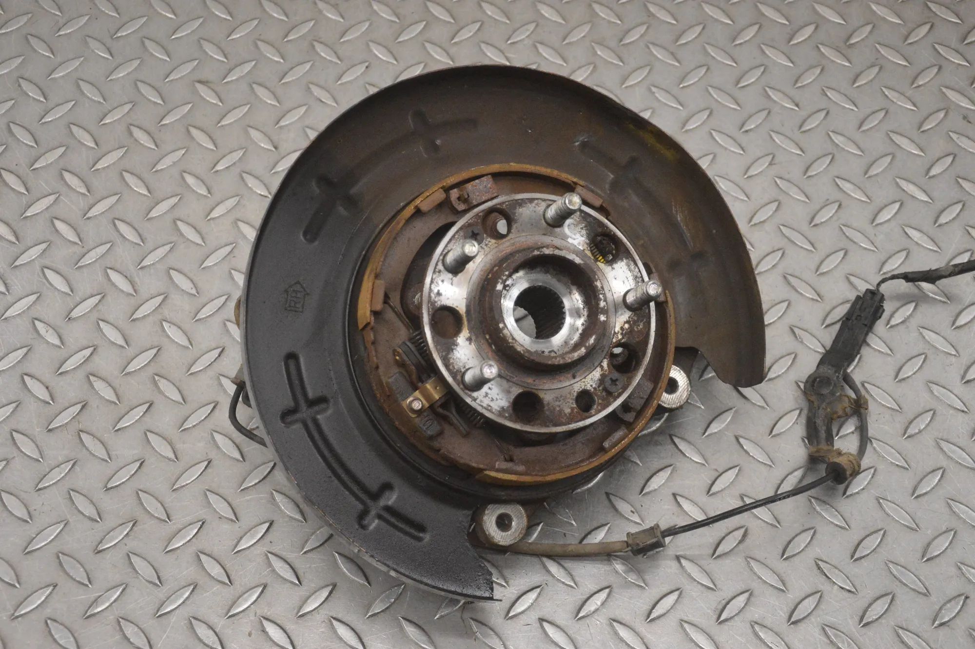 Kia Sorento Rear Right Wheel Hub