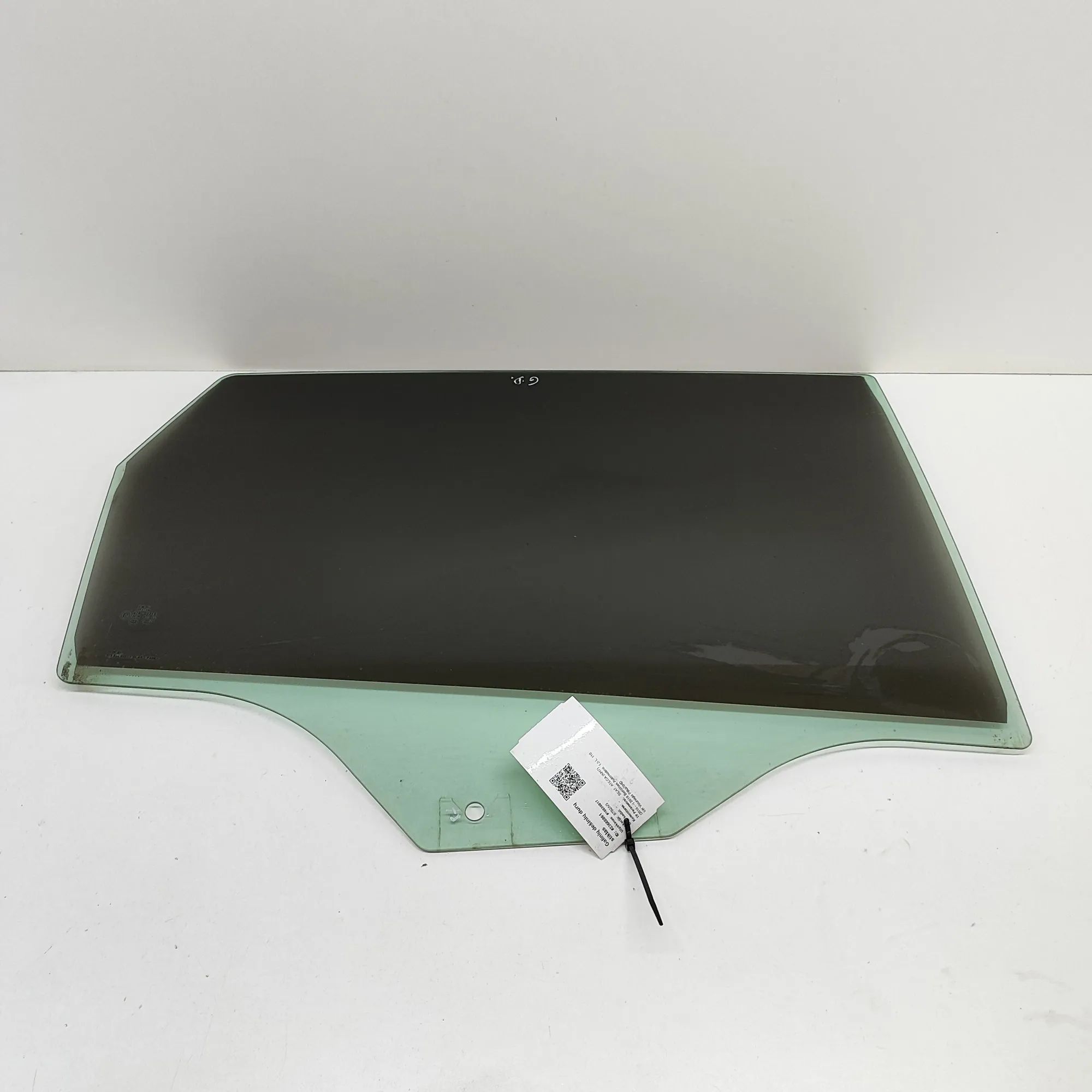 Seat Ateca Right rear door window Right rear door window — SEAT ATECA (KH7) (2016...