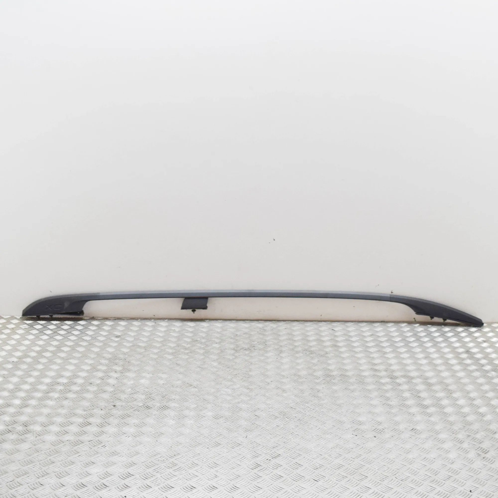 Volvo XC70 Right Side Roof Rail Right Side Roof Rail — VOLVO XC70 II (2007-2016...